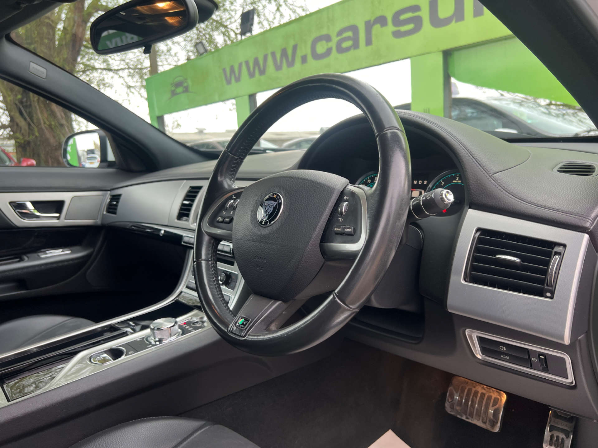 JAGUAR XF 2.2 XF R-Sport D Auto 4dr #1