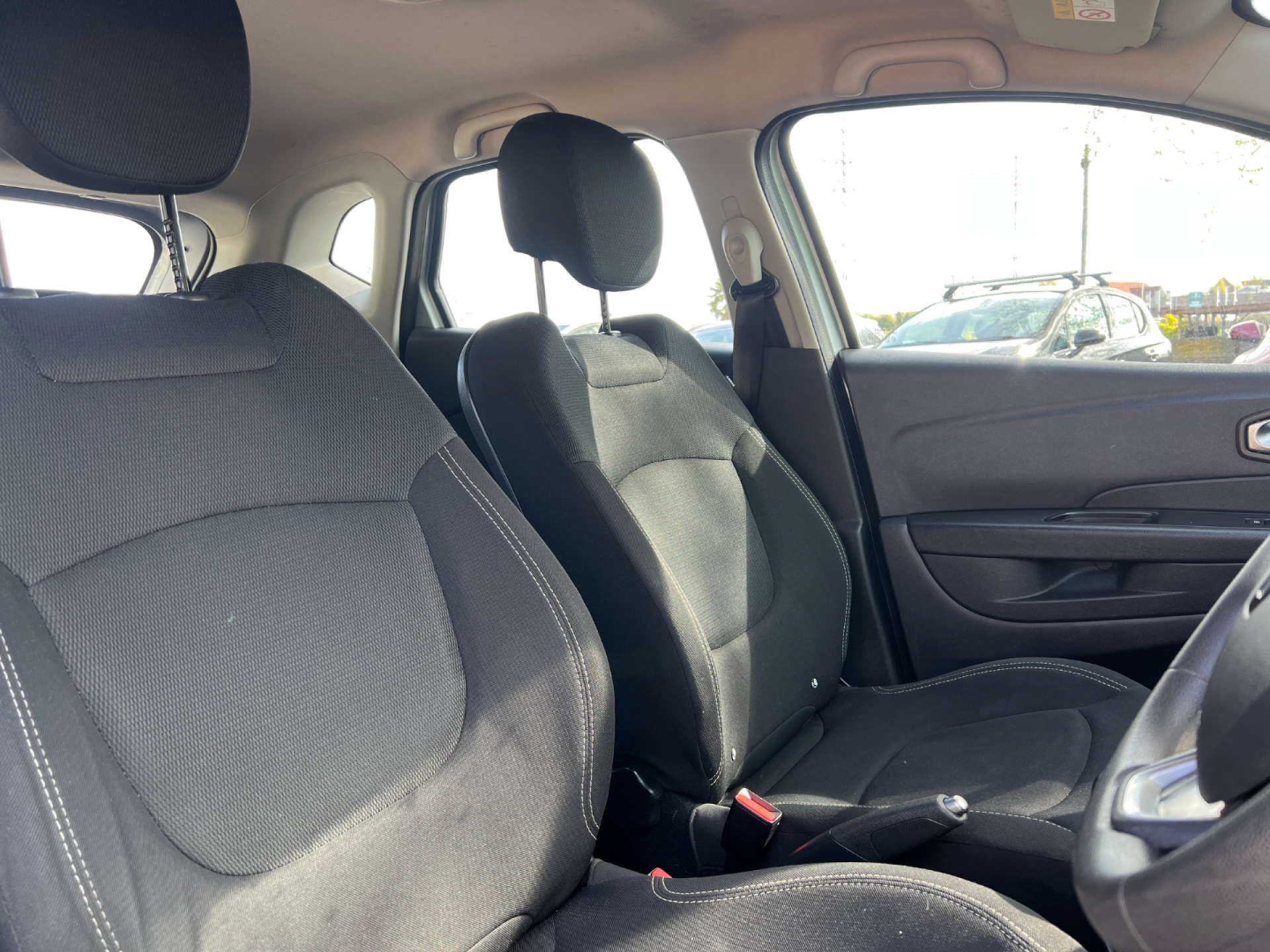 RENAULT CAPTUR 1.5 Captur Play dCi 5dr #10