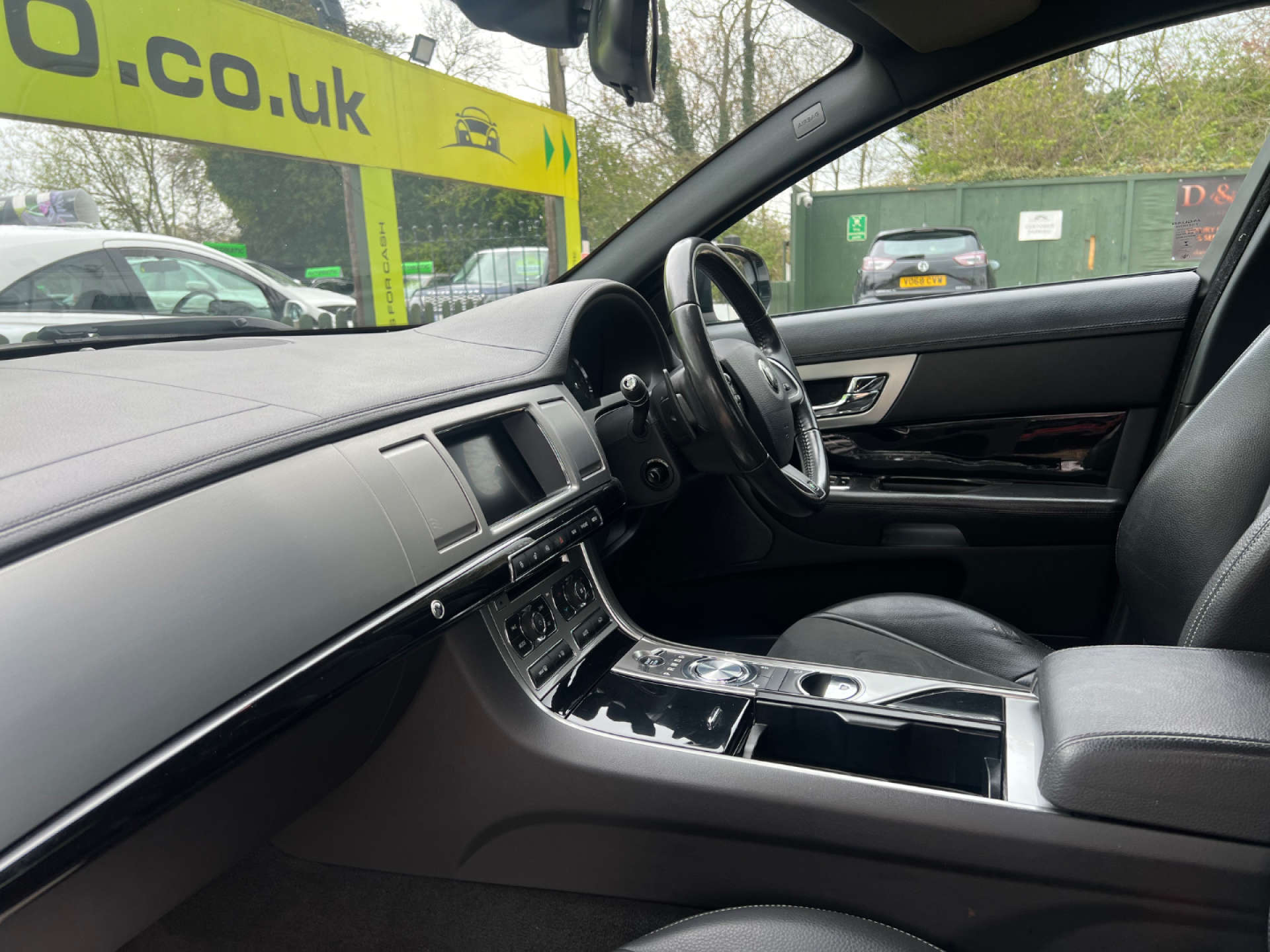 JAGUAR XF 2.2 XF R-Sport D Auto 4dr #14