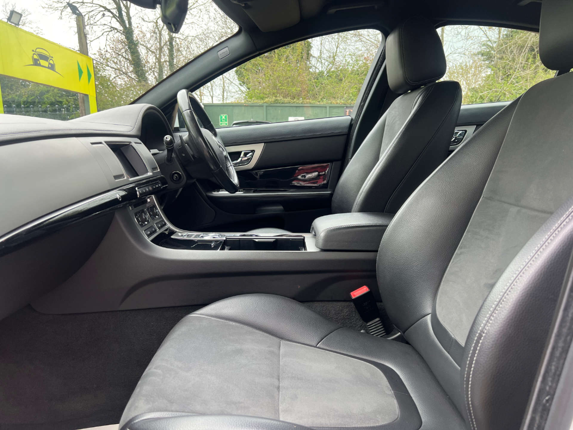 JAGUAR XF 2.2 XF R-Sport D Auto 4dr #15