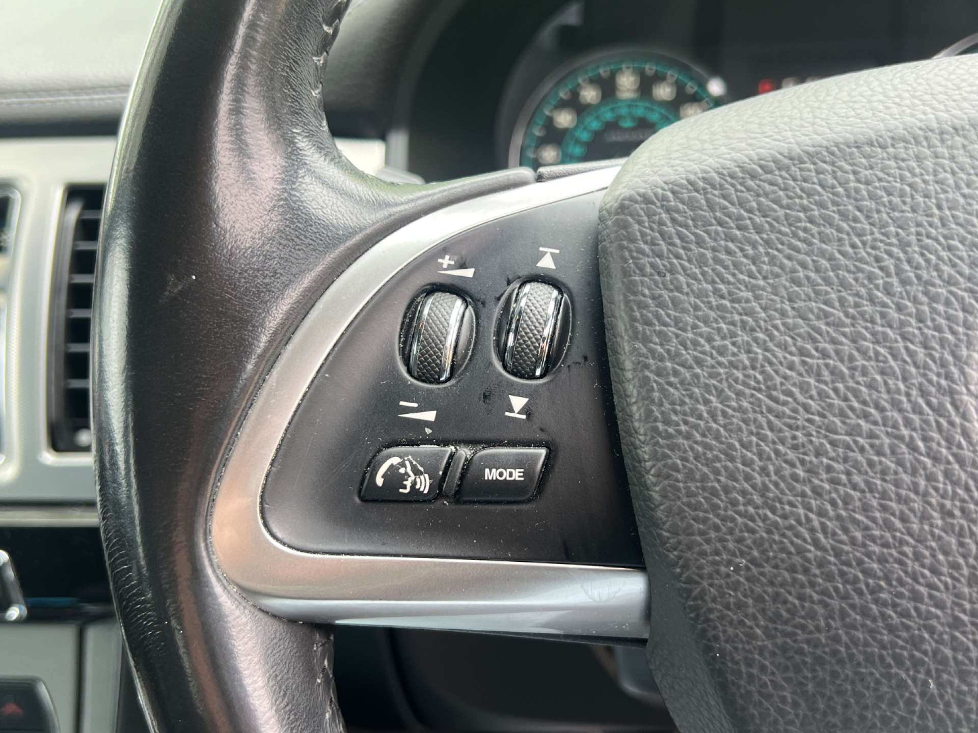JAGUAR XF 2.2 XF R-Sport D Auto 4dr #22