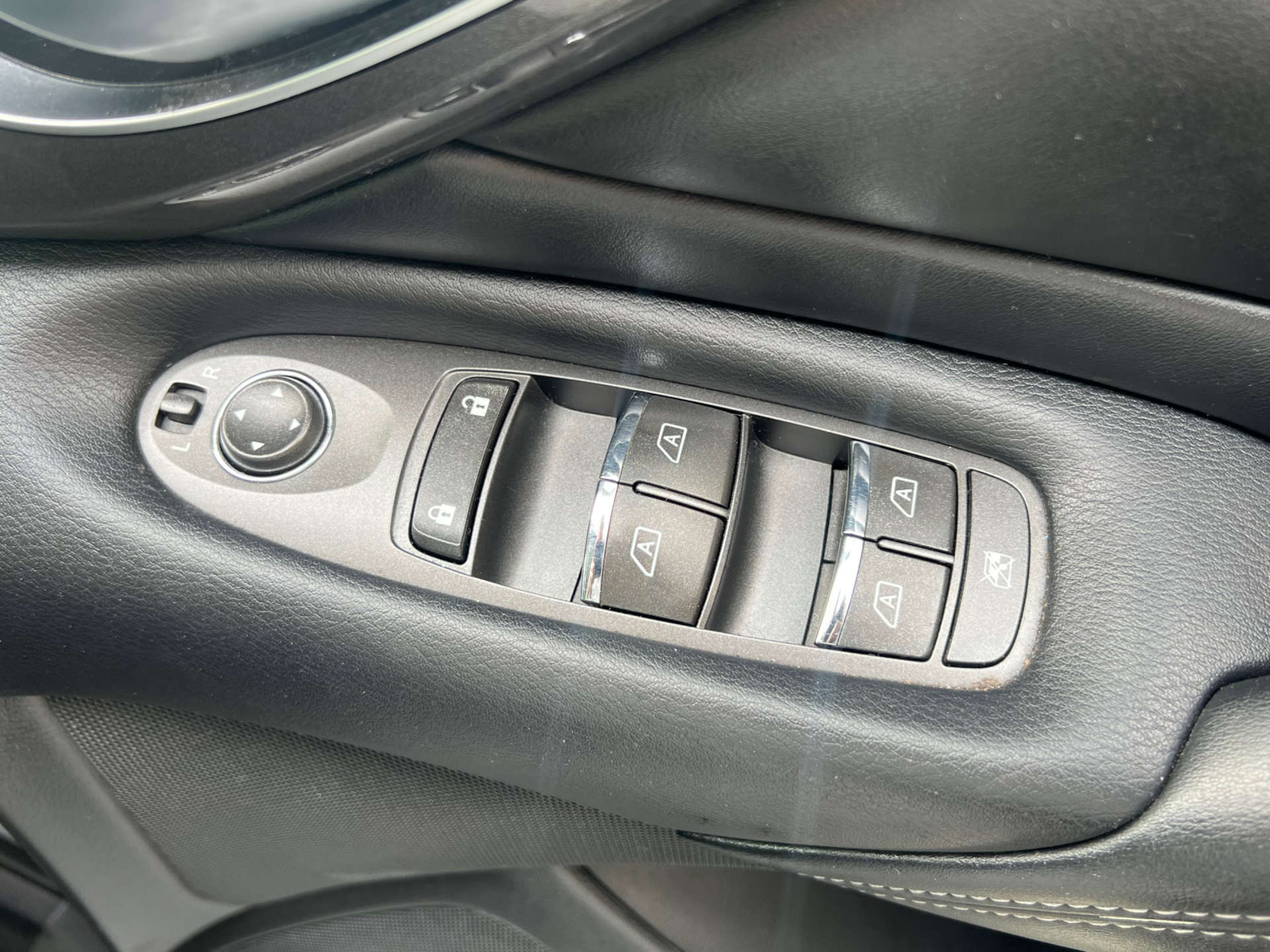 INFINITI Q50 2.1 Q50 Premium D Auto 4dr #30