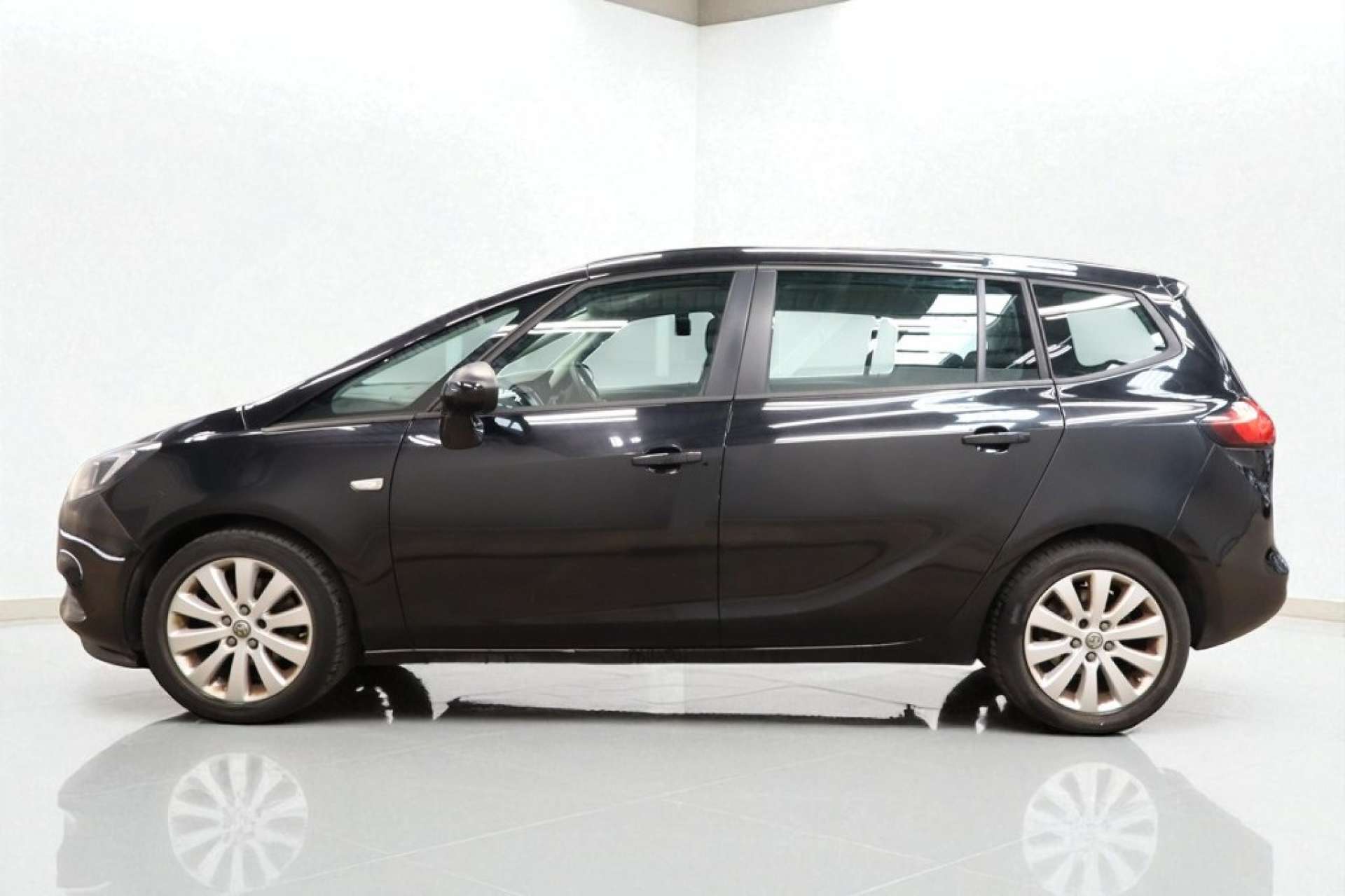VAUXHALL ZAFIRA TOURER 1.4 Zafira Tourer Design T 5dr #11