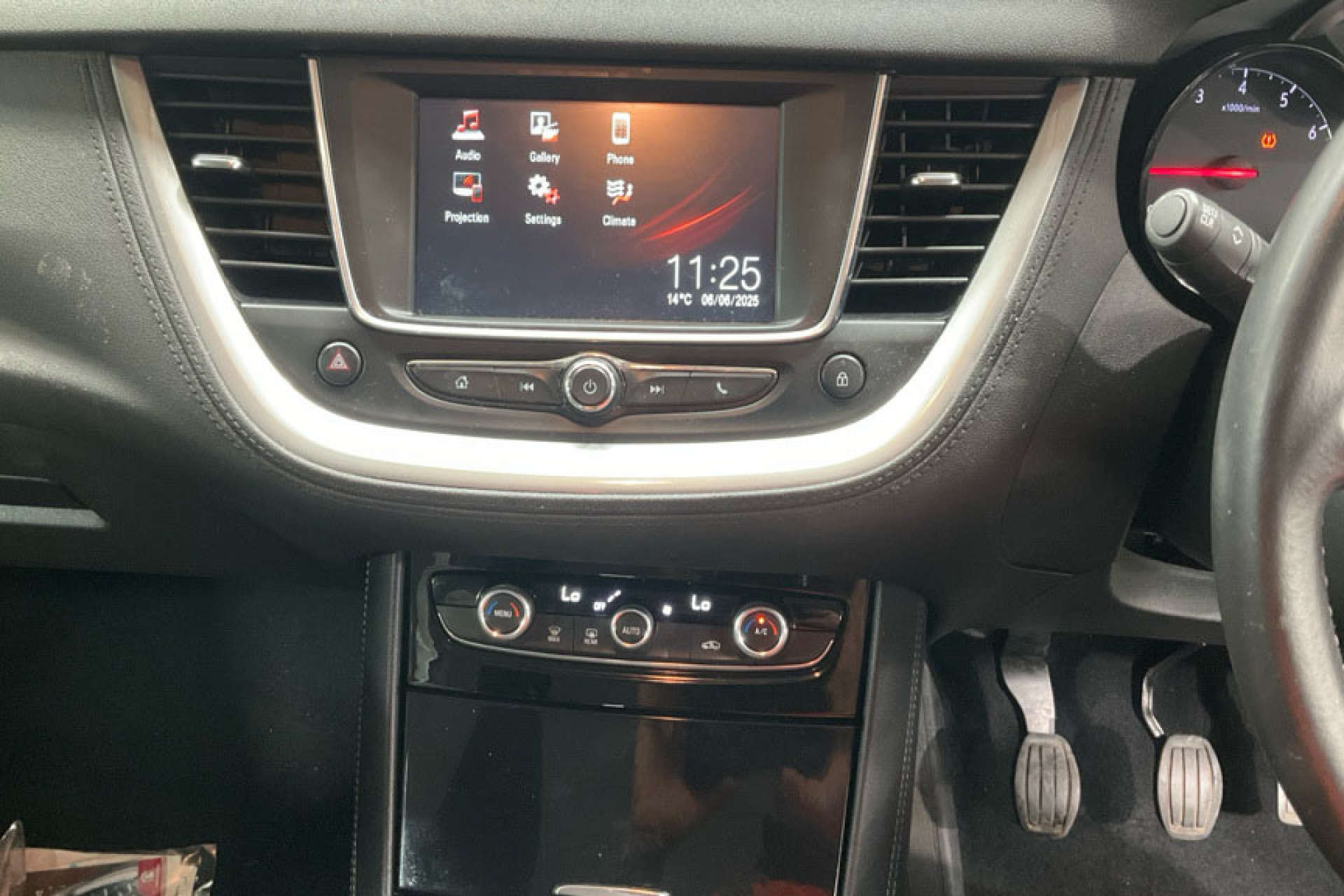 VAUXHALL GRANDLAND X 1.2 Grandland X SE T S/S 5dr #1