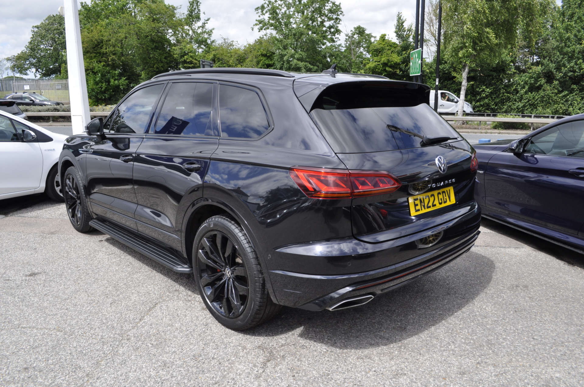 VOLKSWAGEN TOUAREG 3.0 Touareg V6 Black Edition TDI Auto 4WD 5dr #1