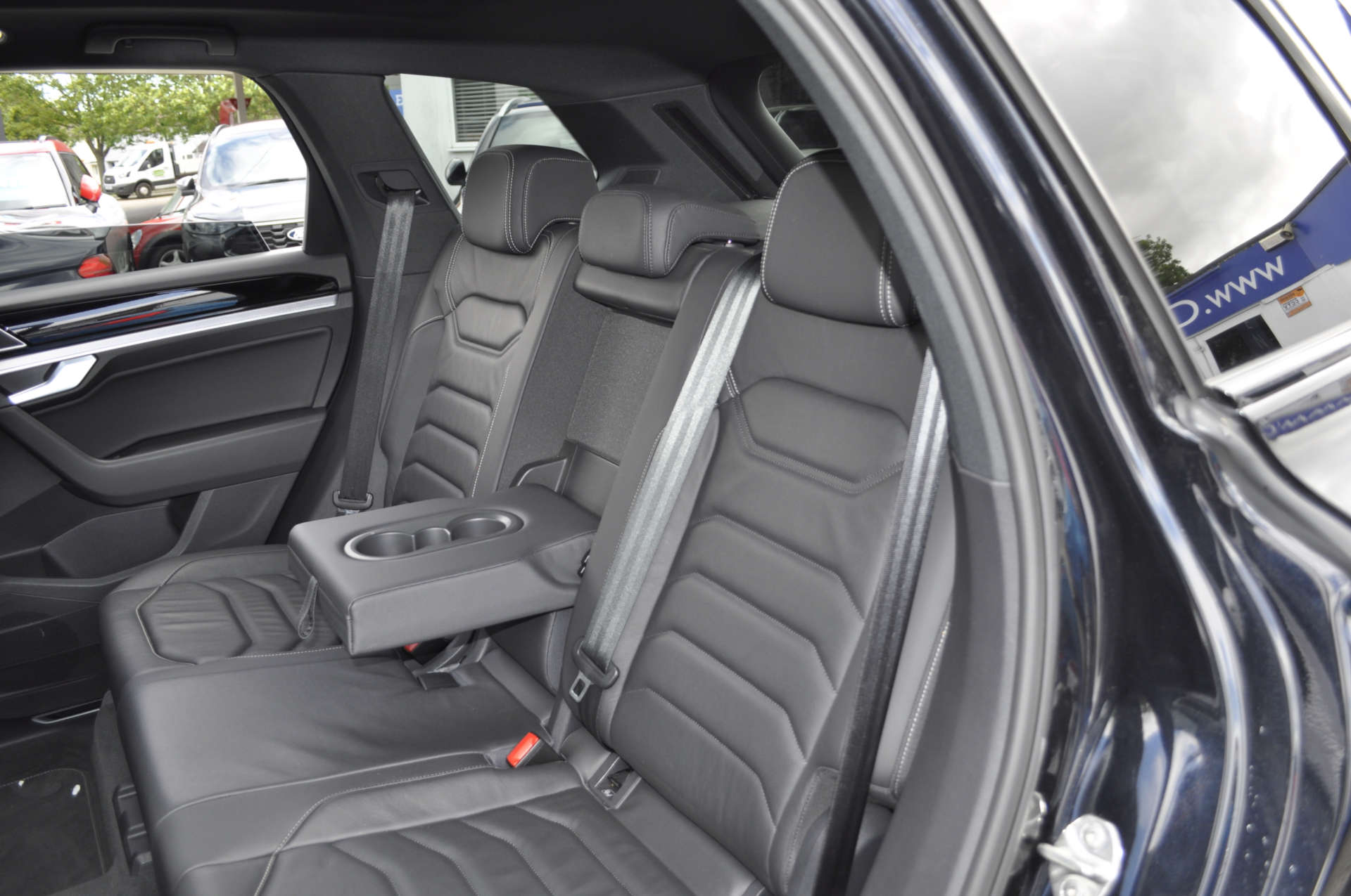 VOLKSWAGEN TOUAREG 3.0 Touareg V6 Black Edition TDI Auto 4WD 5dr #15