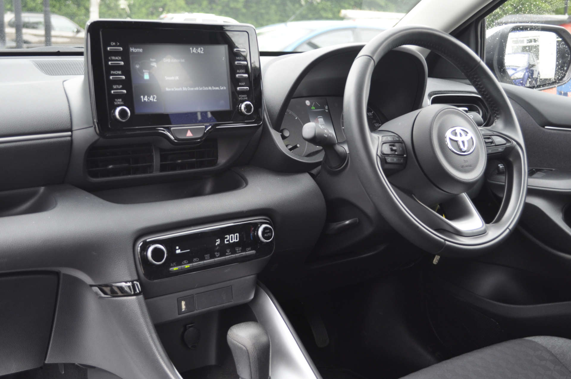 TOYOTA YARIS 1.5 Yaris Icon HEV CVT 5dr #10
