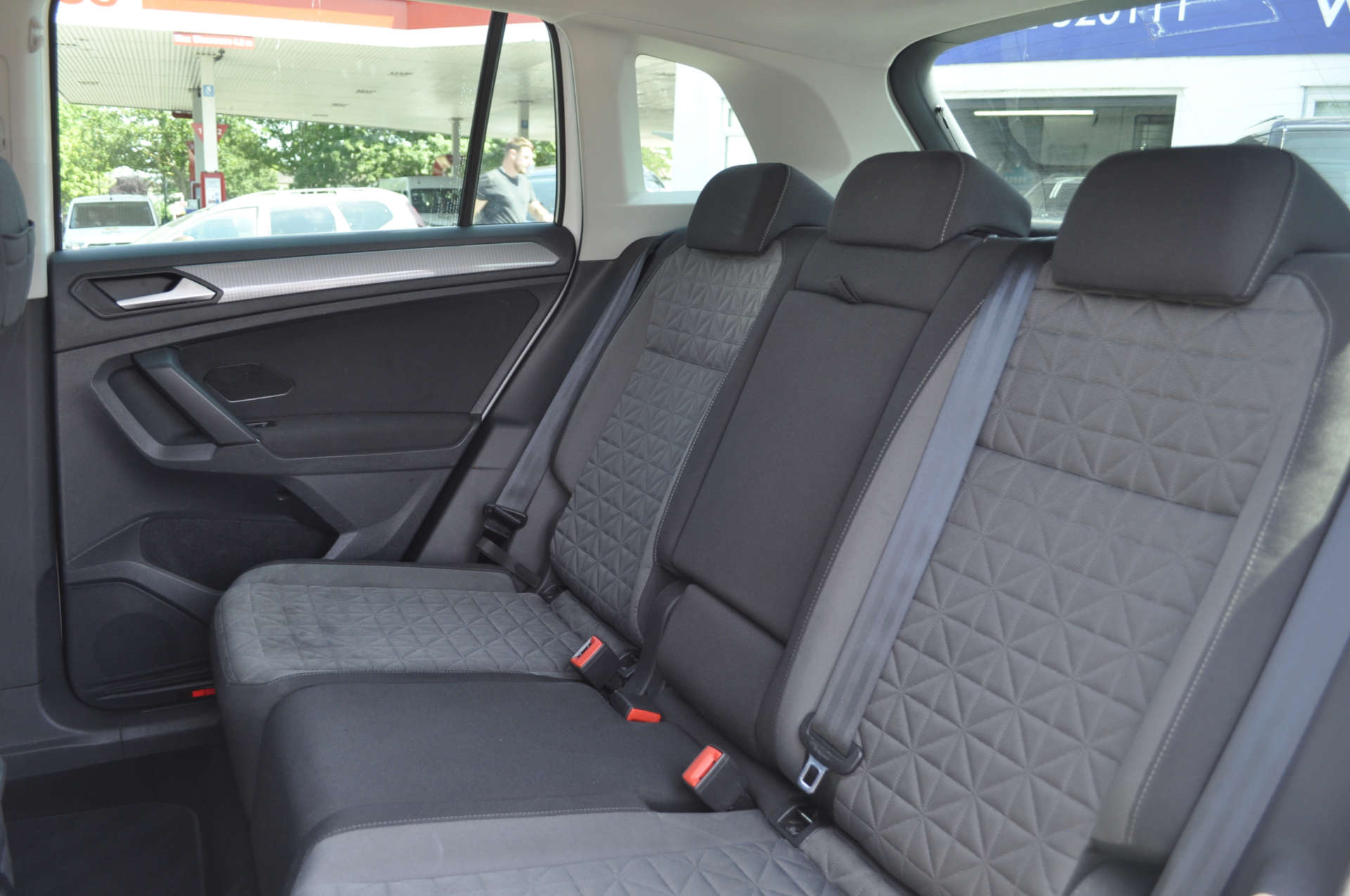 VOLKSWAGEN TIGUAN 2.0 Tiguan Life TDI Semi-Auto 5dr #9