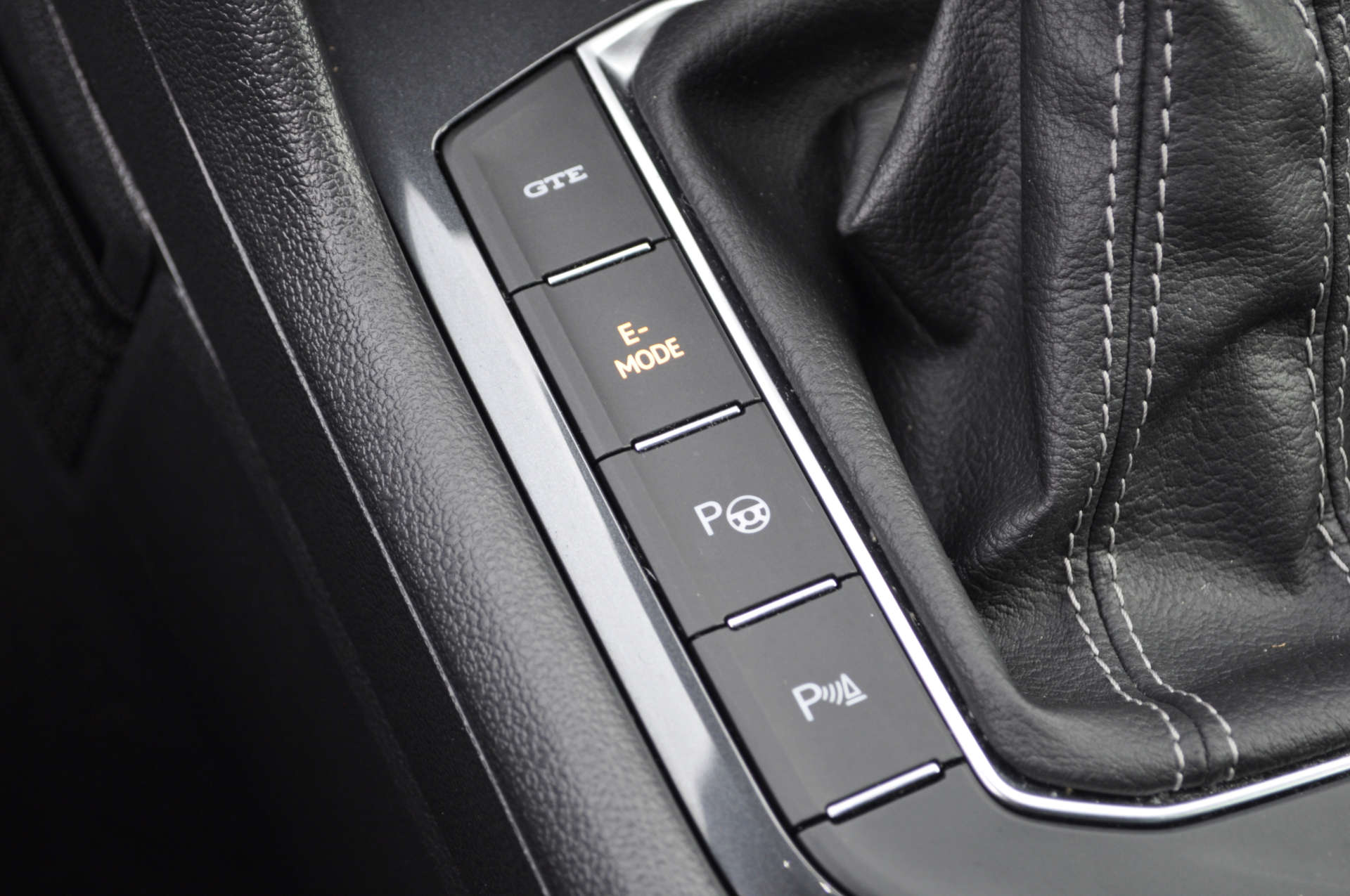 VOLKSWAGEN TIGUAN 1.4 Tiguan R-Line TSi PHEV Semi-Auto 5dr #15