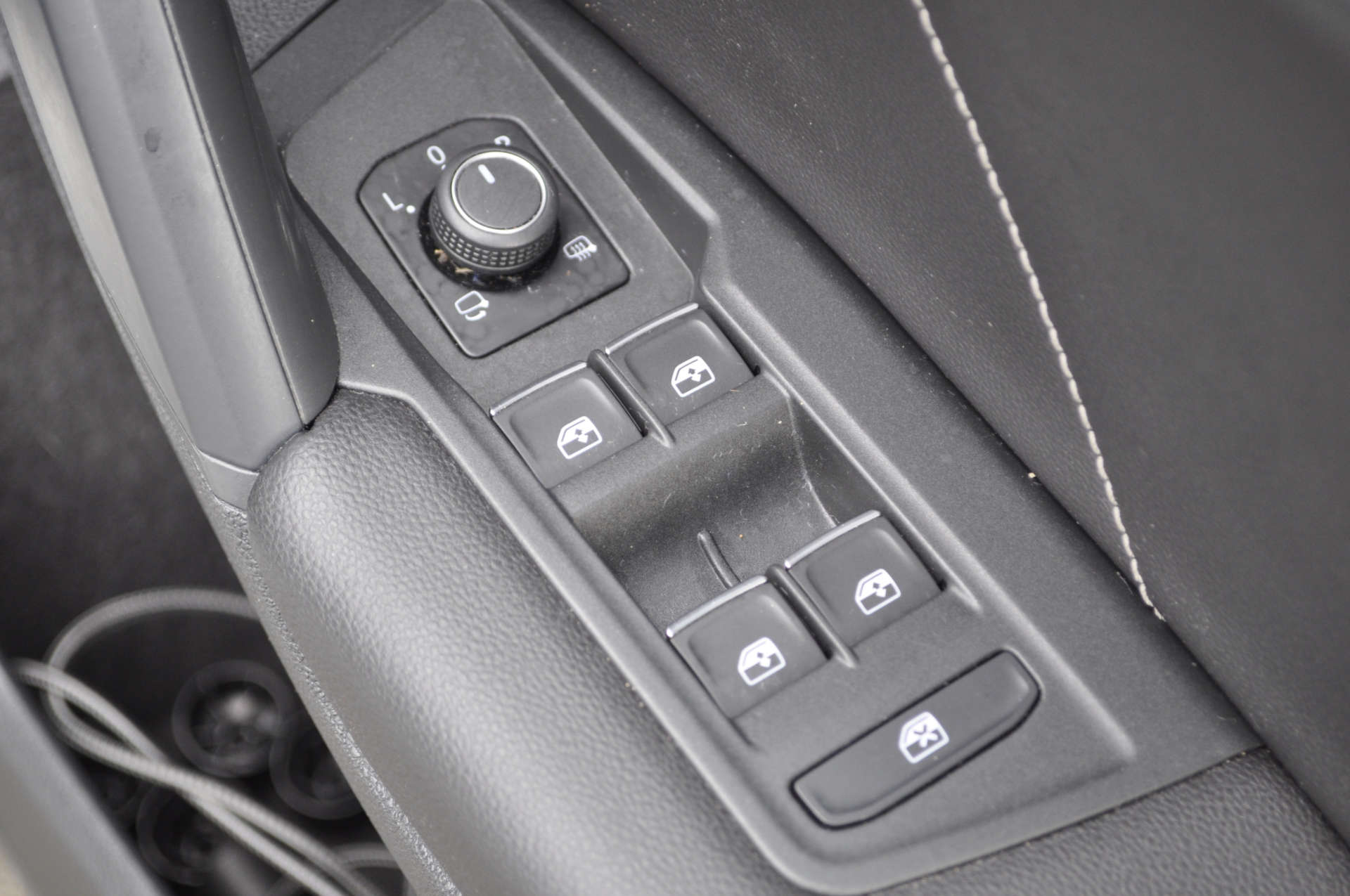 VOLKSWAGEN TIGUAN 1.4 Tiguan R-Line TSi PHEV Semi-Auto 5dr #26