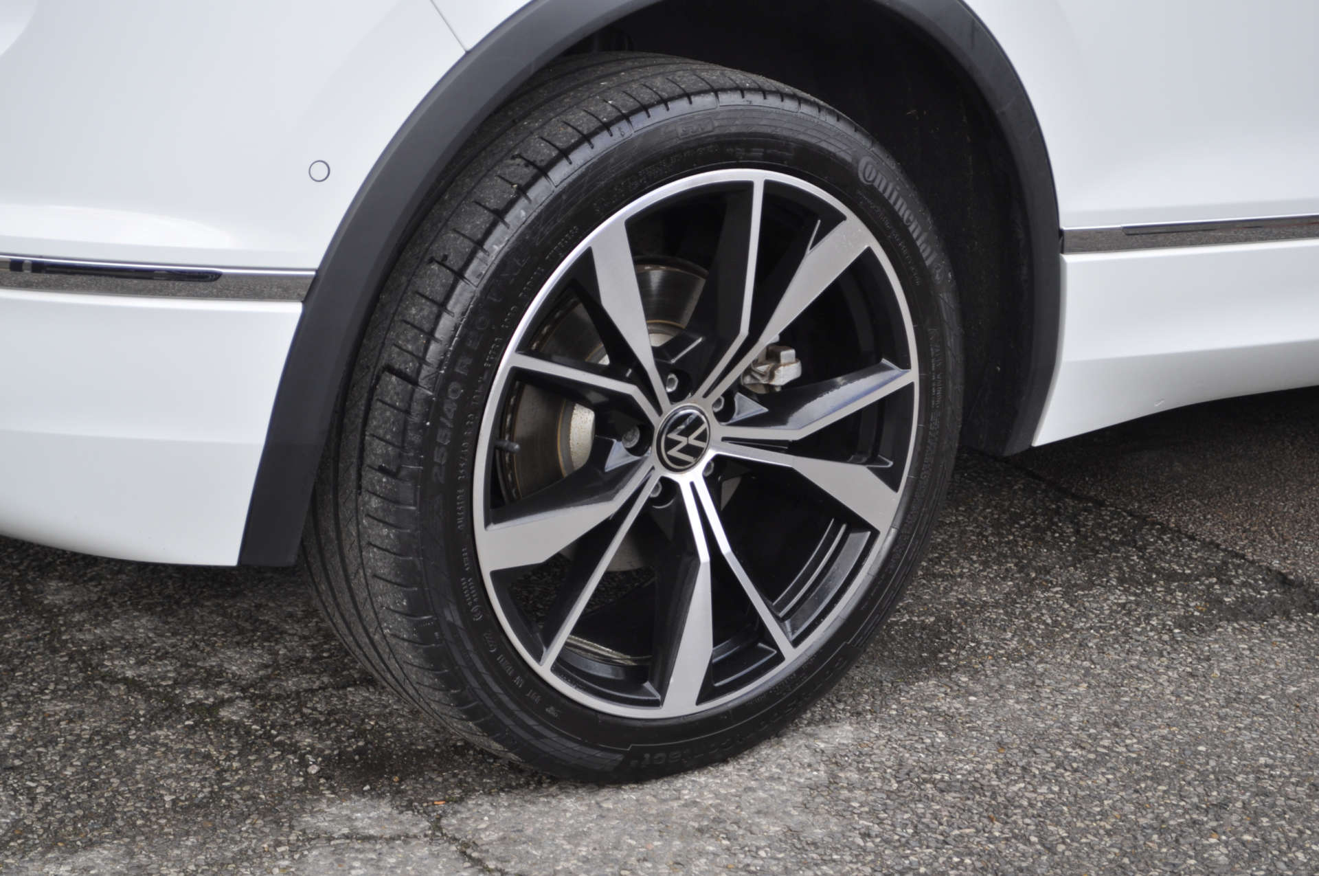 VOLKSWAGEN TIGUAN 1.4 Tiguan R-Line TSi PHEV Semi-Auto 5dr #29