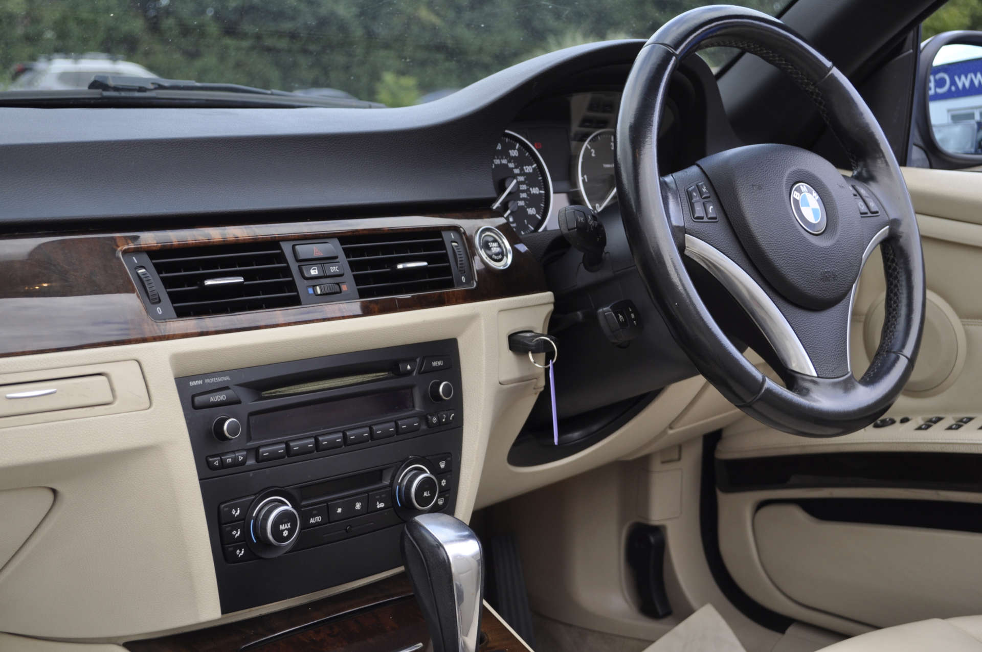 BMW 3 SERIES 2.0 320d SE Auto 181 2dr #12