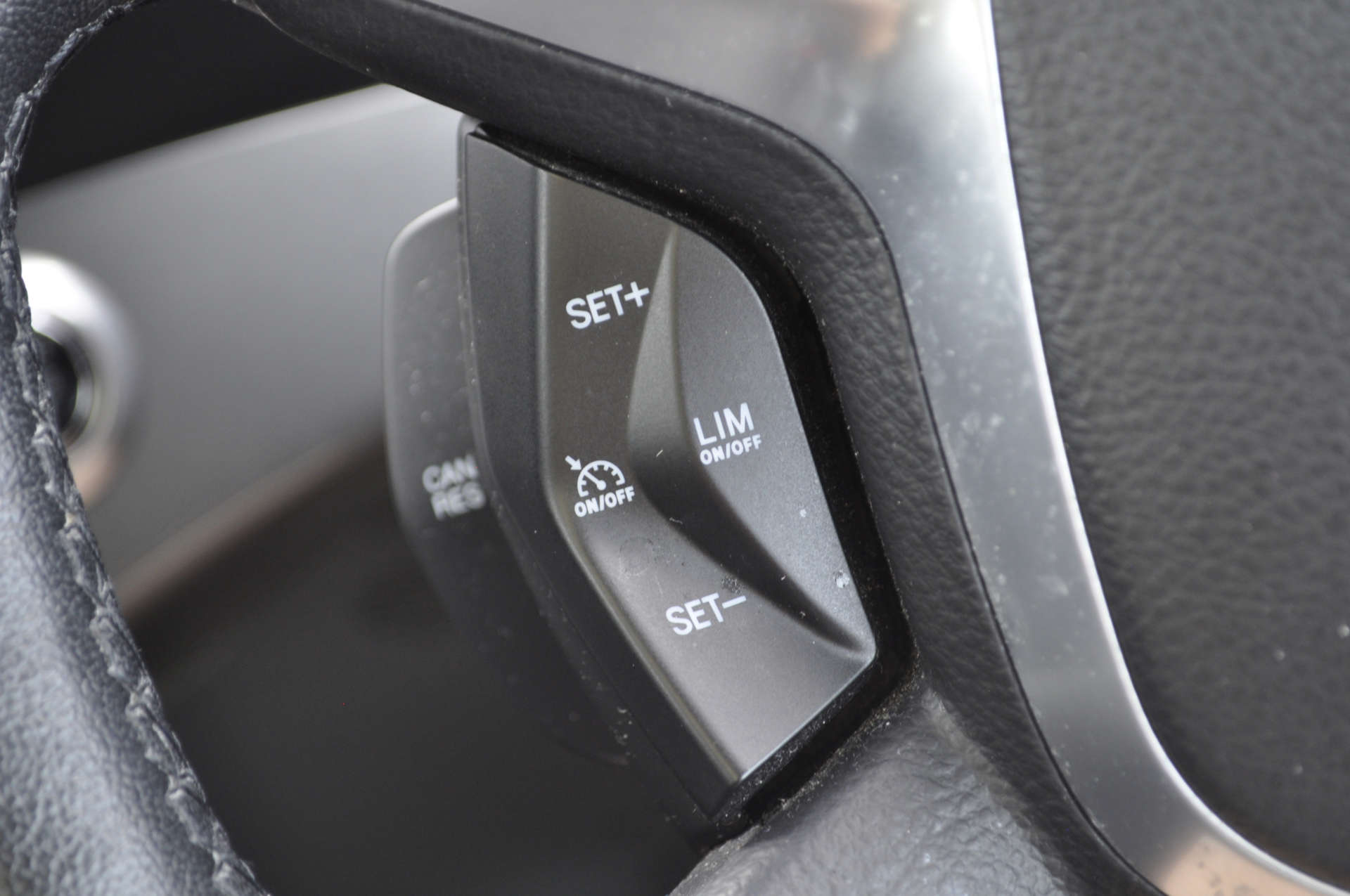 FORD C-MAX 1.0 C-Max Titanium X T 5dr #17