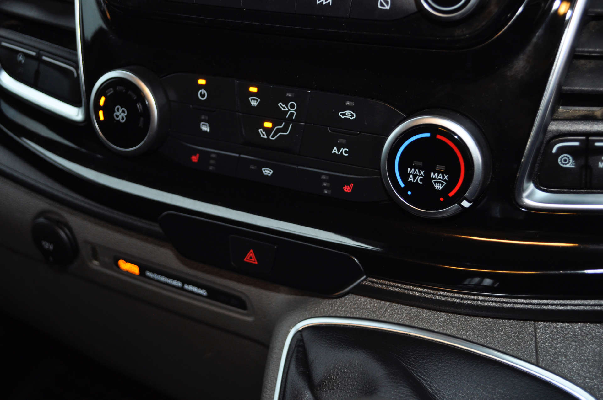 FORD TRANSIT CUSTOM 2.0 Transit Custom 320 Limited MHEV #23