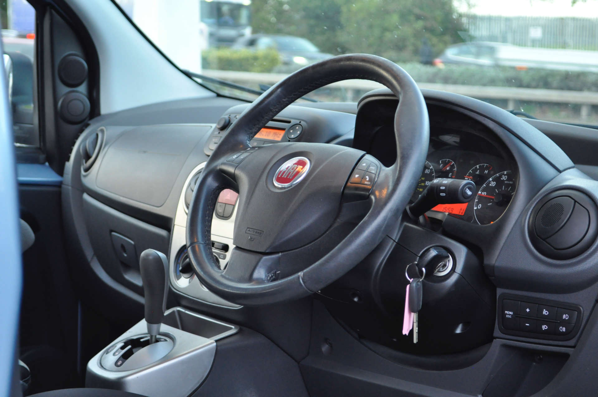 FIAT QUBO 1.2 Qubo Dynamic Semi-Auto 5dr Disabled Access Motability Car #6