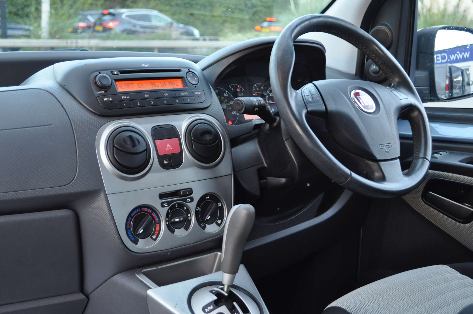 FIAT QUBO 1.2 Qubo Dynamic Semi-Auto 5dr Disabled Access Motability Car #9