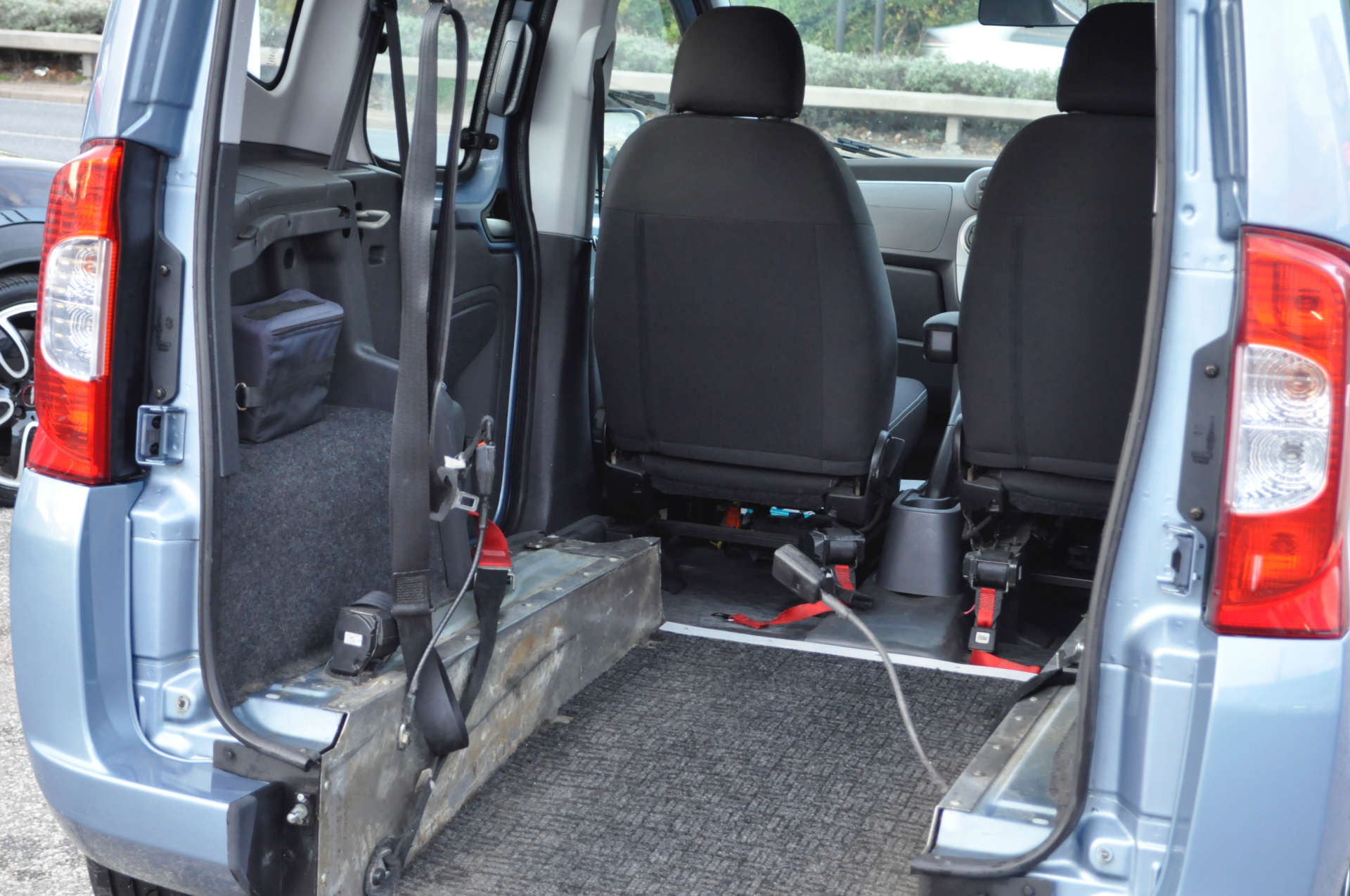 FIAT QUBO 1.2 Qubo Dynamic Semi-Auto 5dr Disabled Access Motability Car #21