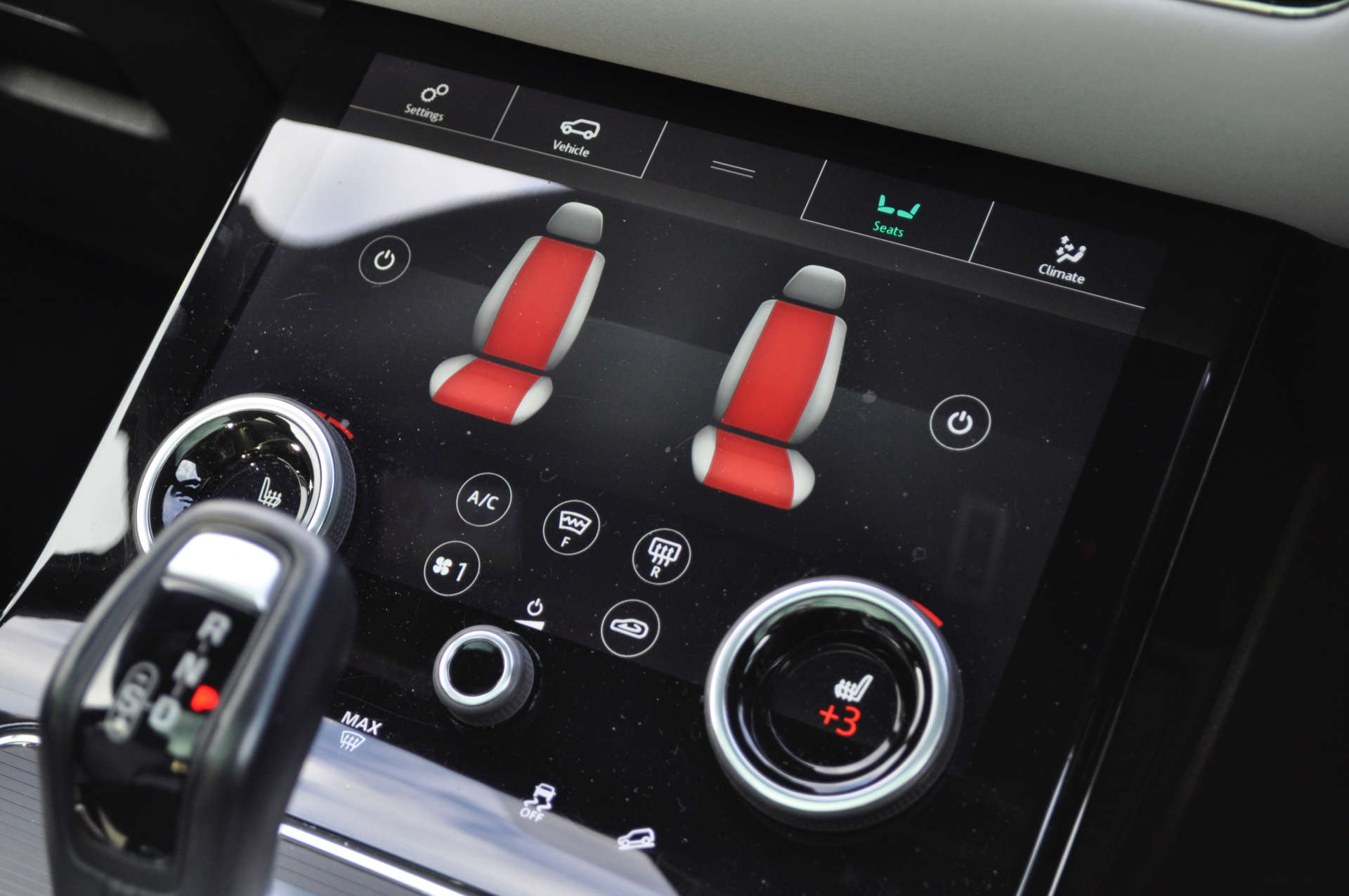 LAND ROVER RANGE ROVER EVOQUE 2.0 FIRST EDITION 4WD 5dr #23