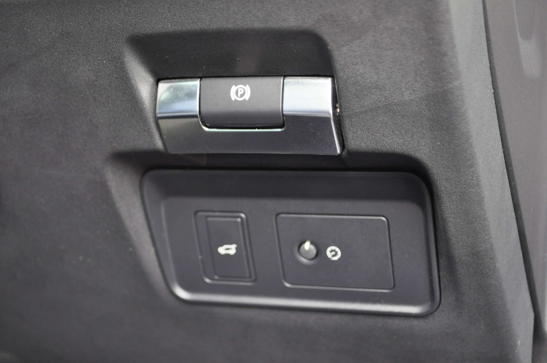 LAND ROVER RANGE ROVER EVOQUE 2.0 FIRST EDITION 4WD 5dr #29