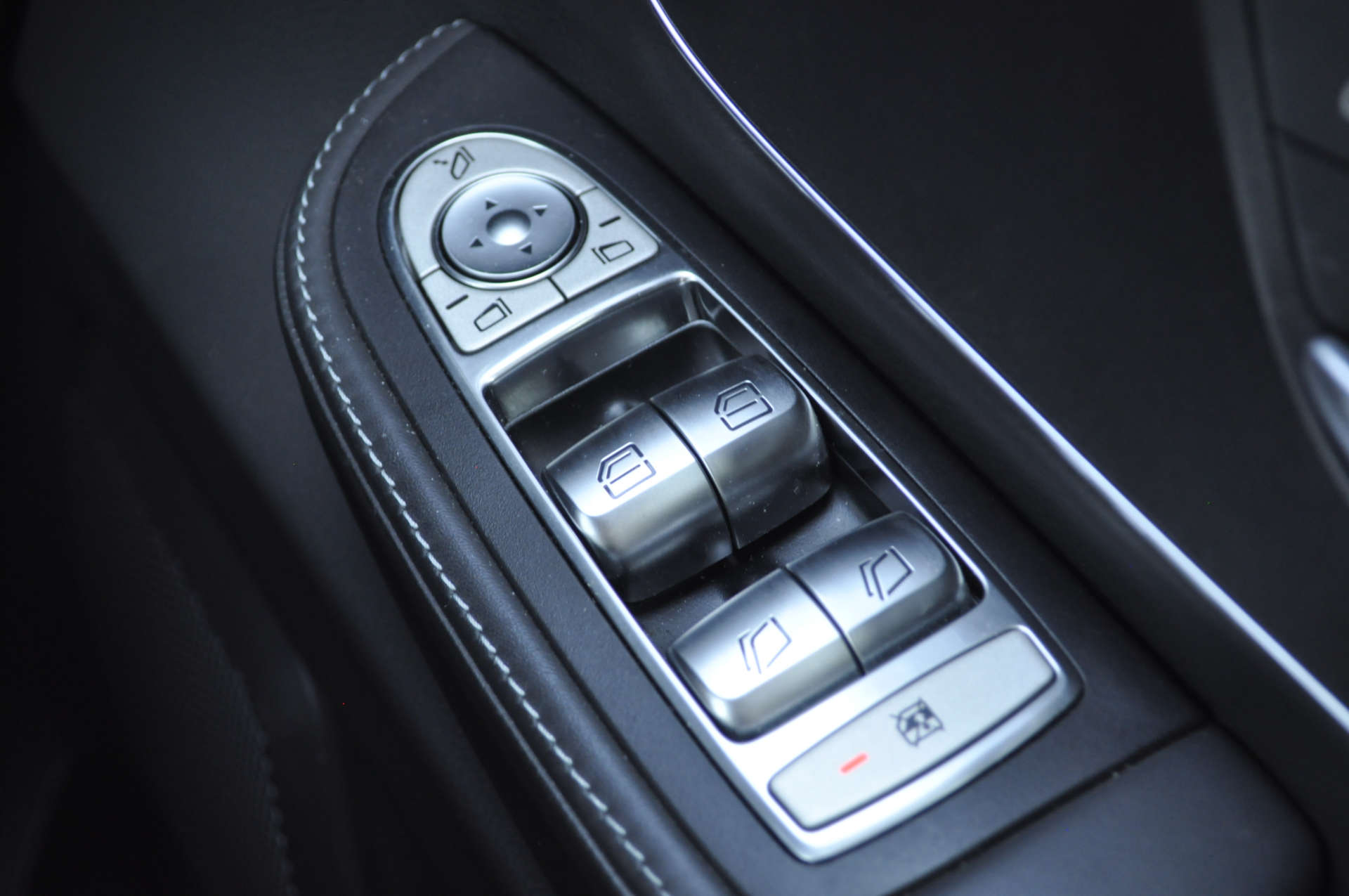 MERCEDES-BENZ V-CLASS 2.0 V 220 D AMG Line Auto 5dr #29