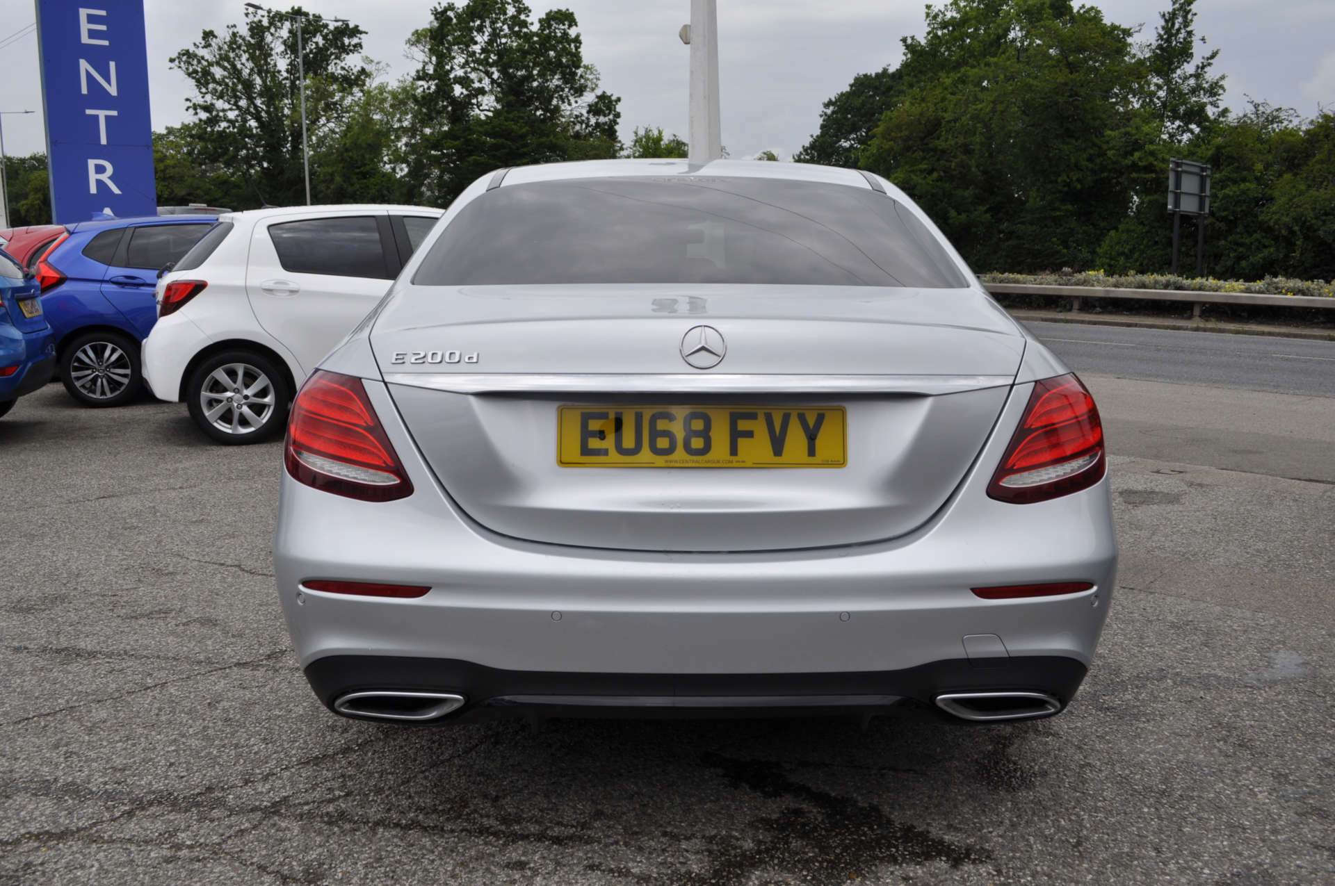 MERCEDES E200 #1