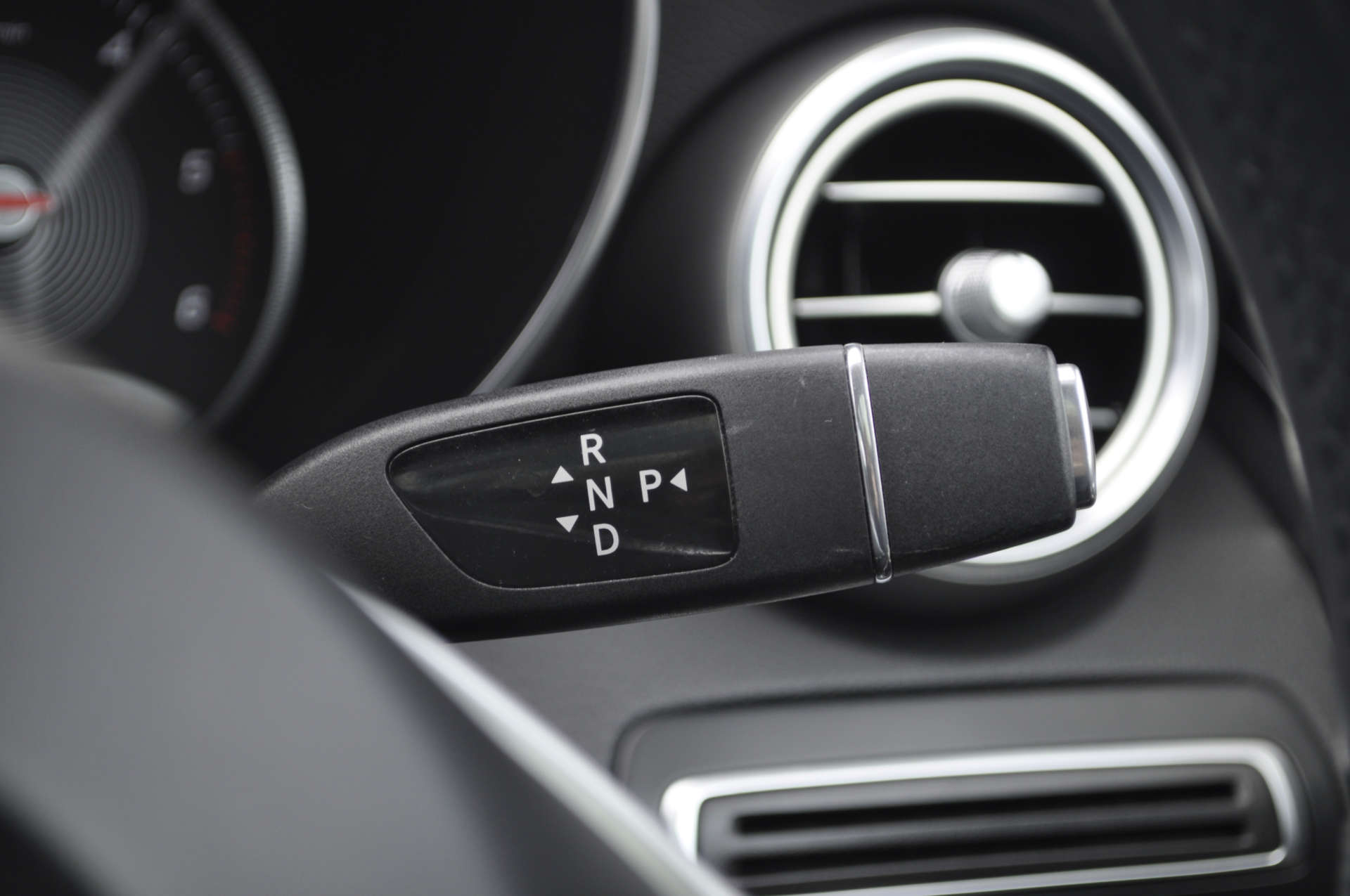 MERCEDES-BENZ C-CLASS 2.1 C 220 AMG Line Premium D Auto 2dr #23