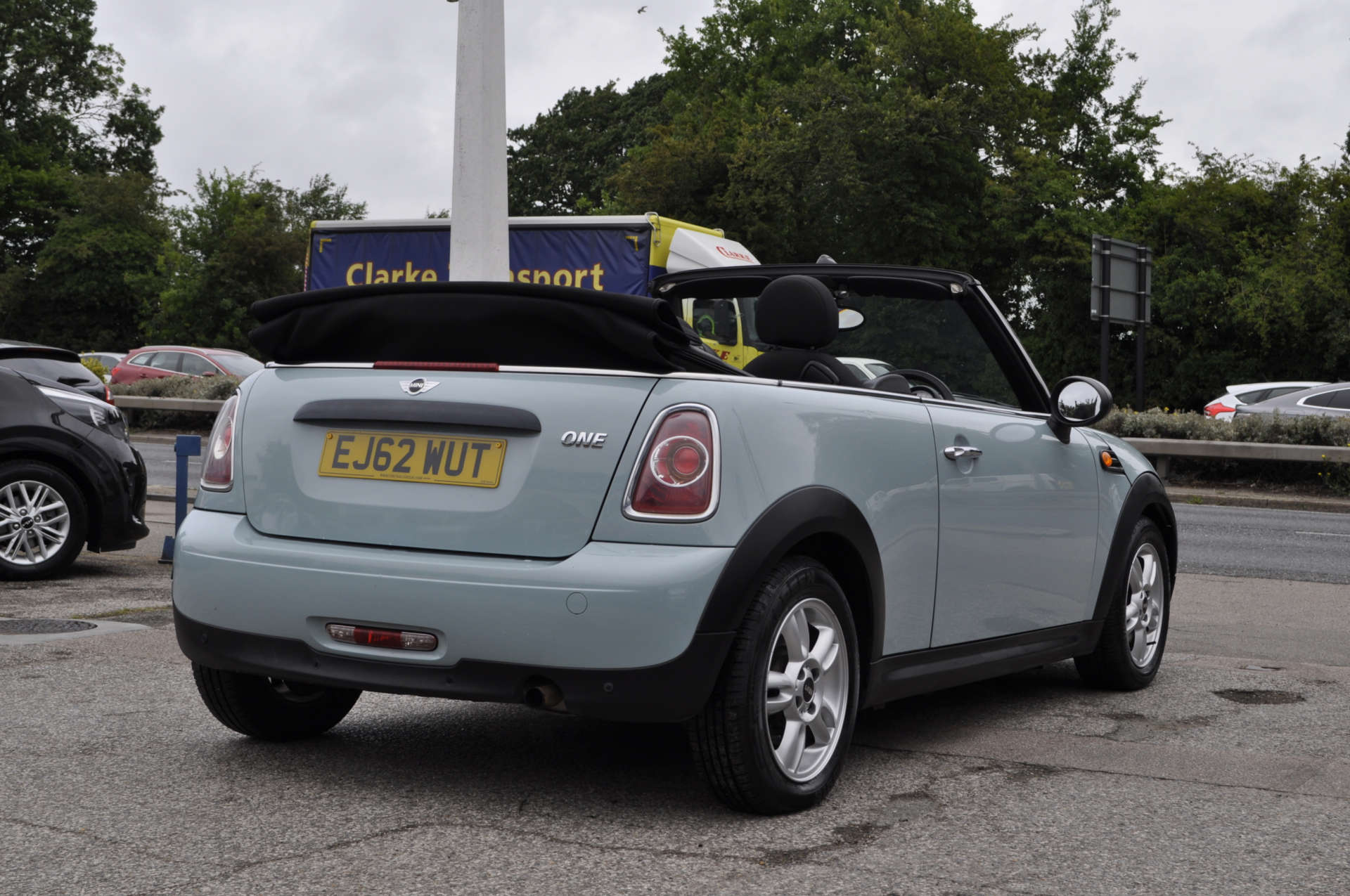 MINI CONVERTIBLE 1.6 One 2dr #5
