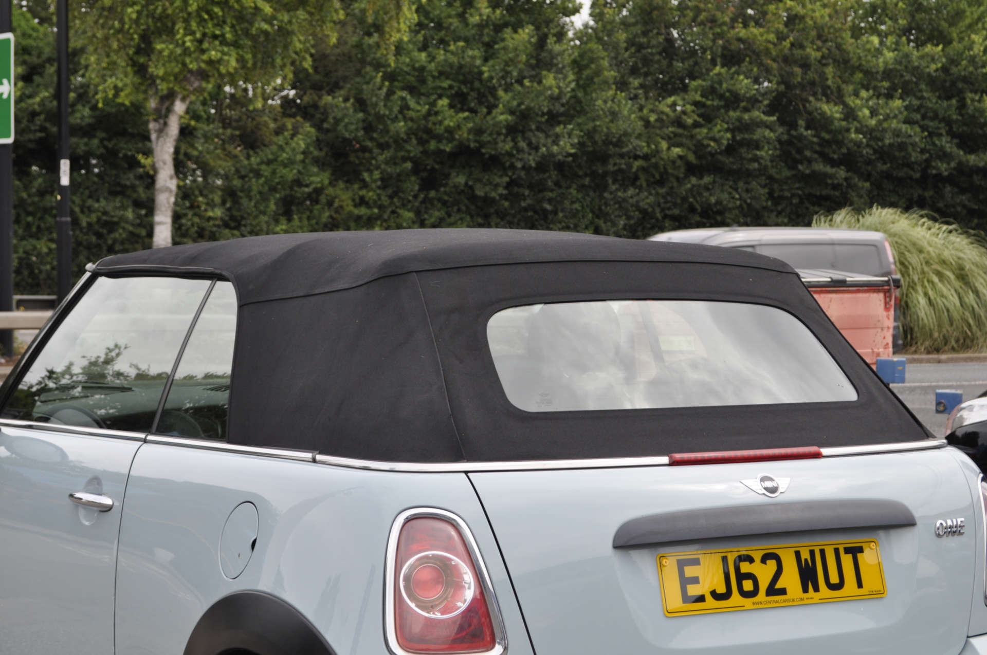MINI CONVERTIBLE 1.6 One 2dr #25
