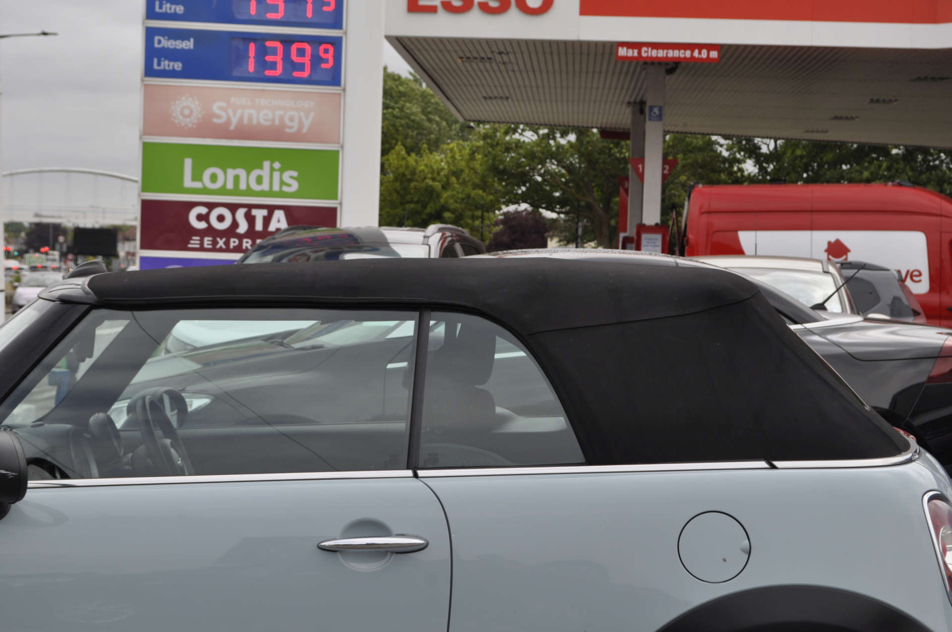 MINI CONVERTIBLE 1.6 One 2dr #26
