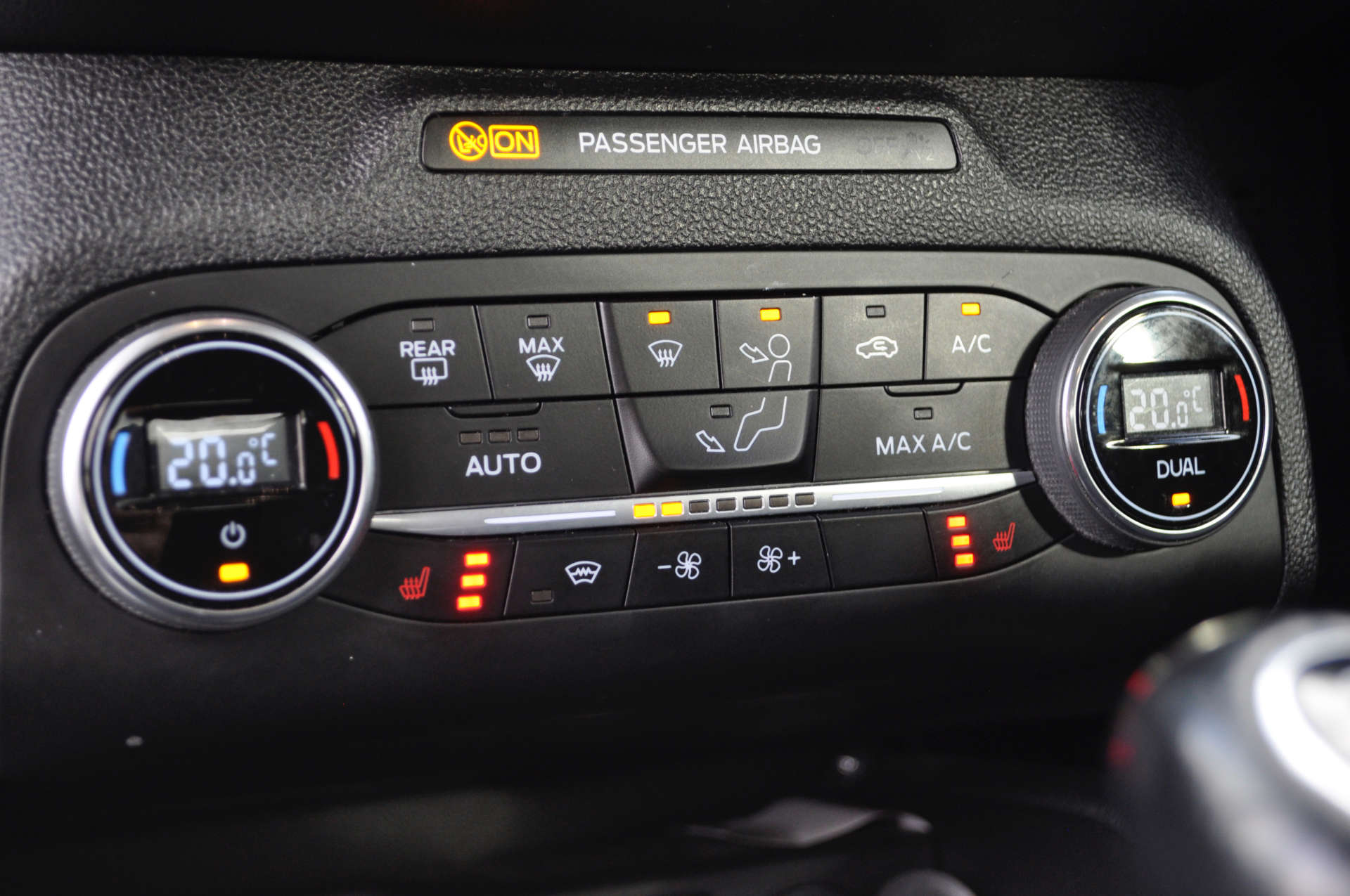 FORD FOCUS 1.0 Focus Titanium 5dr #12