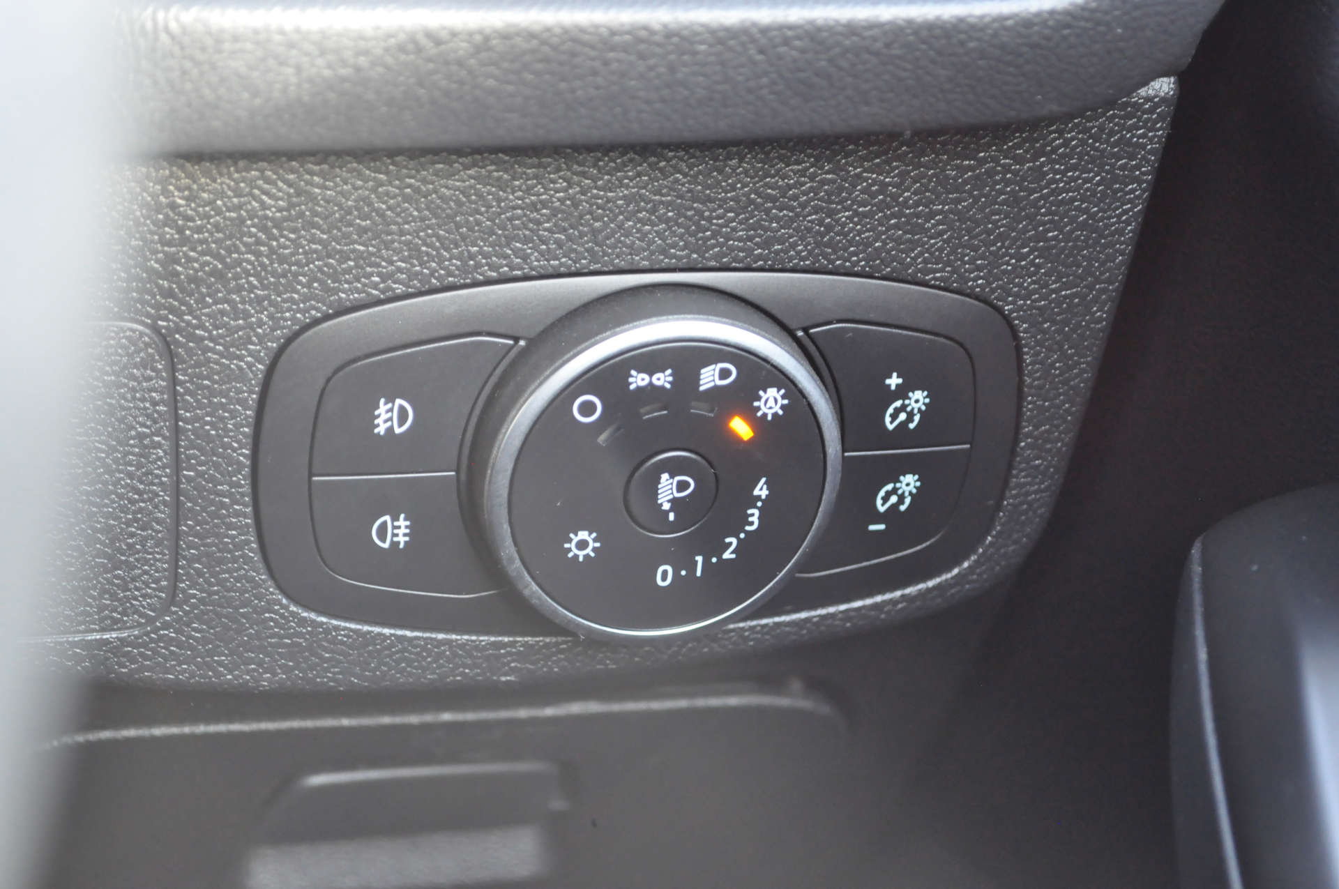 FORD FOCUS 1.0 Focus Titanium 5dr #24