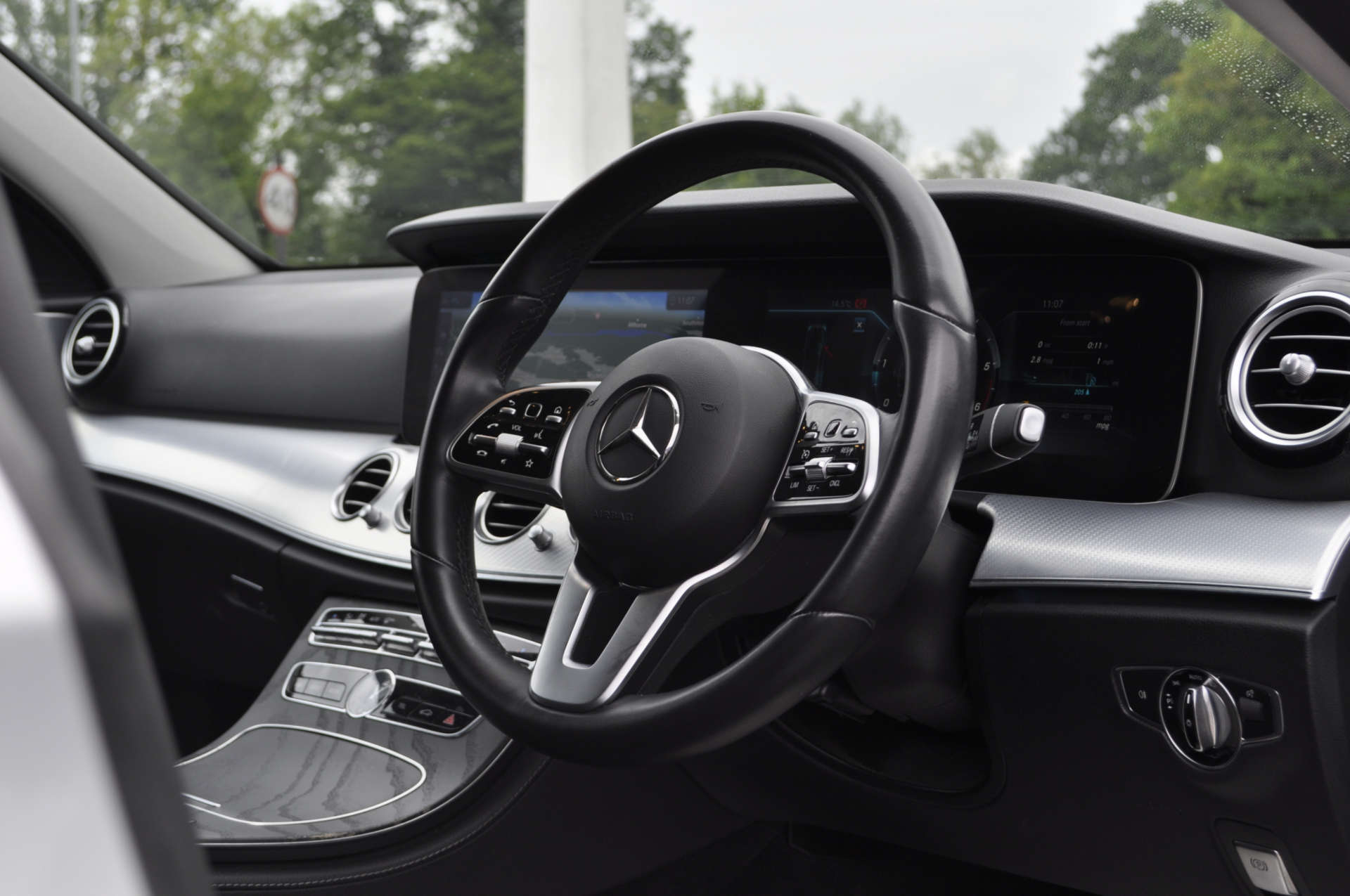 MERCEDES E200 #7