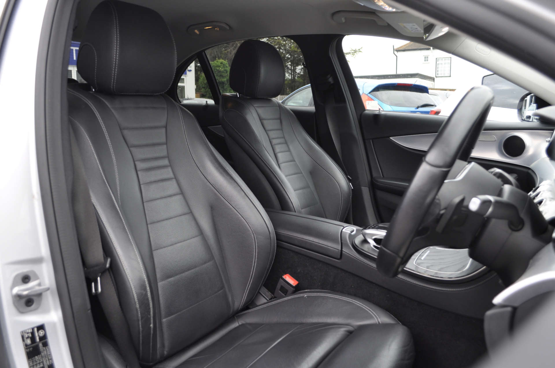 MERCEDES E200 #9