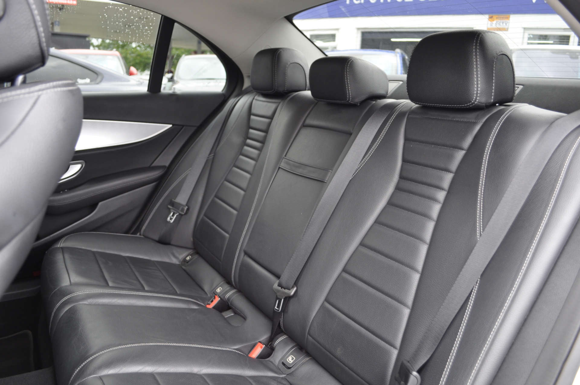 MERCEDES E200 #11