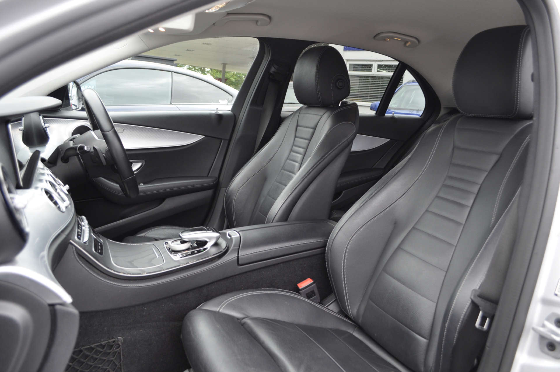 MERCEDES E200 #12