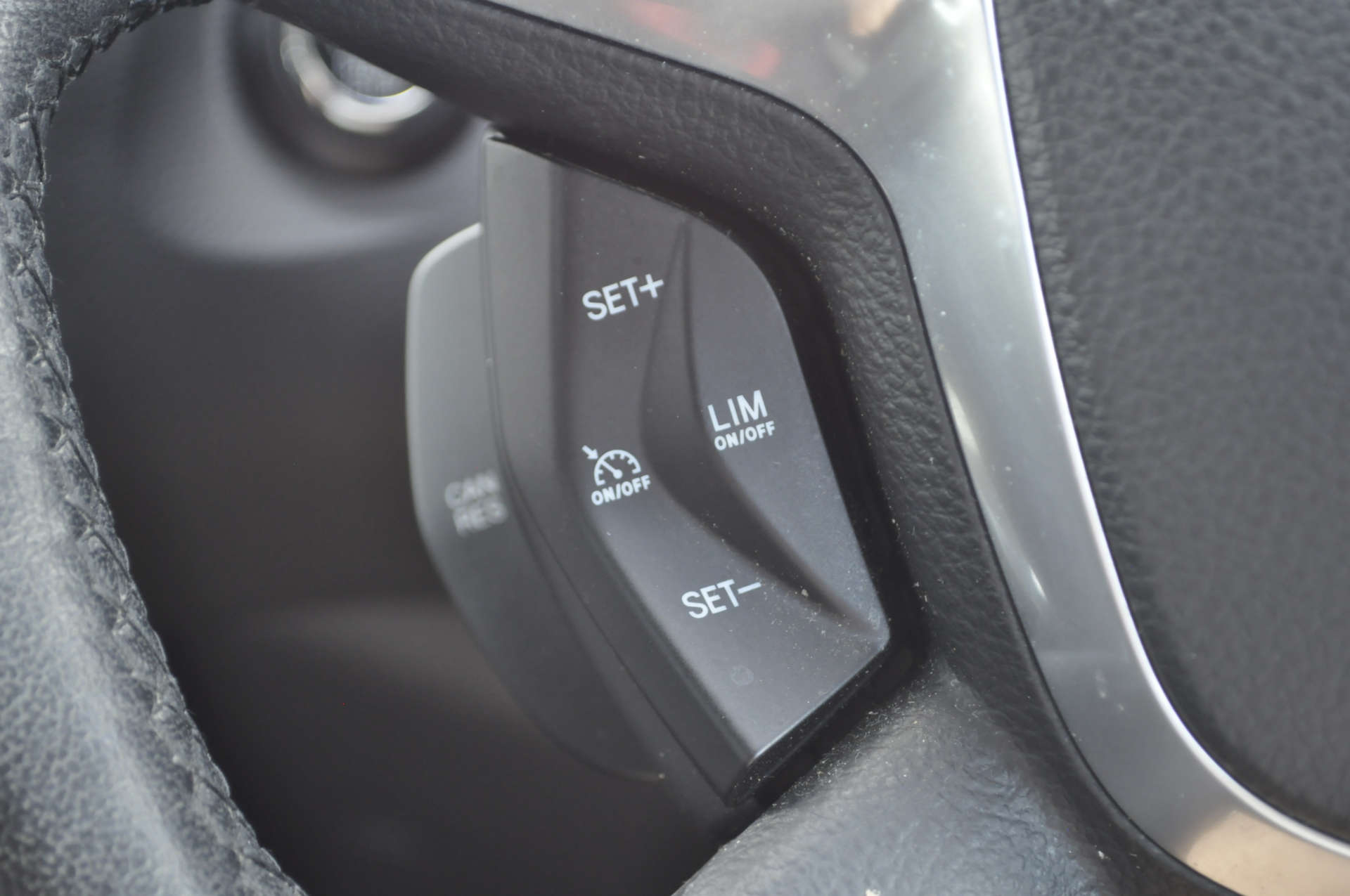 FORD FOCUS 1.0 Focus Titanium Navigator T 5dr #13