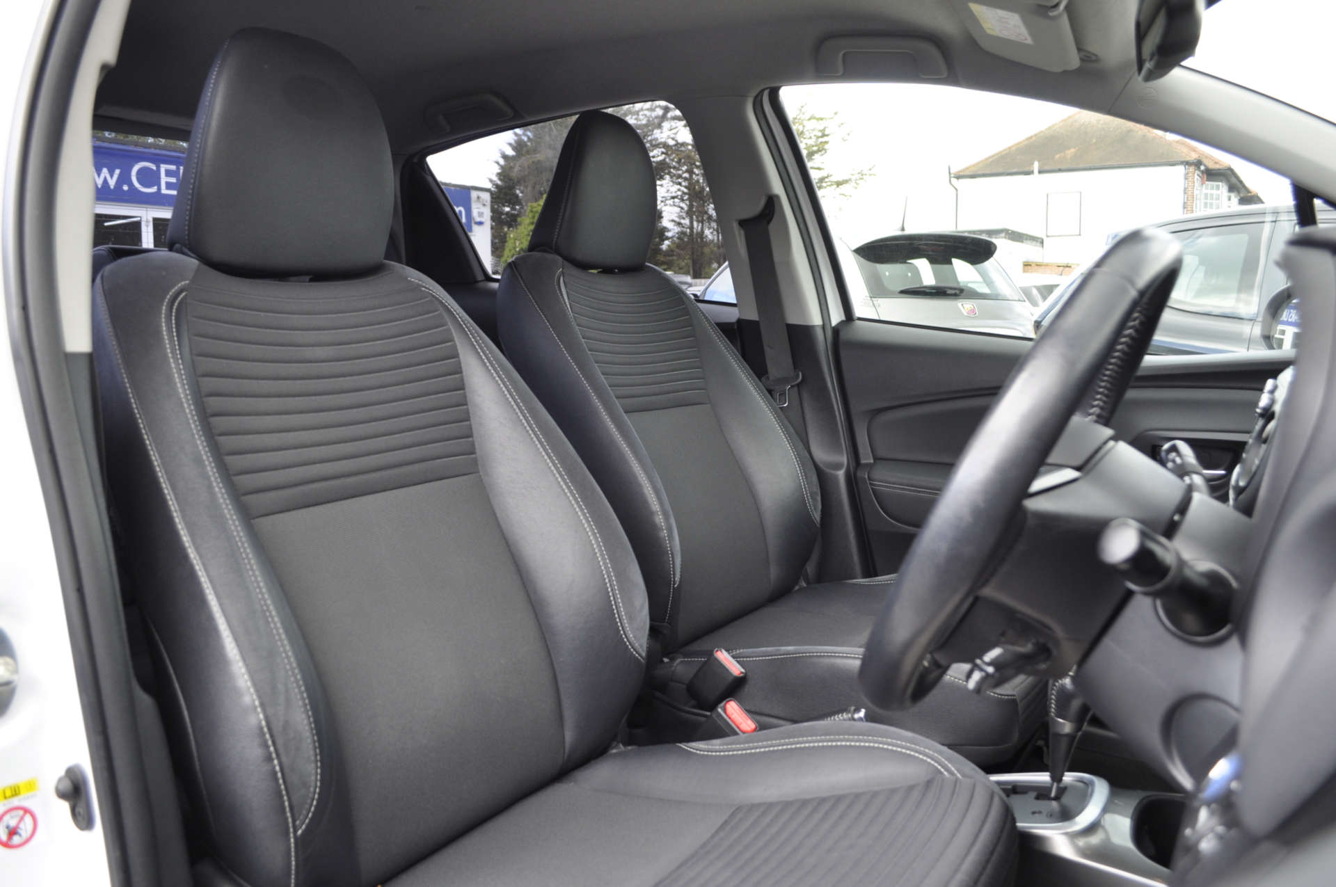 TOYOTA YARIS 1.5 Yaris Hybrid Excel CVT 5dr #9