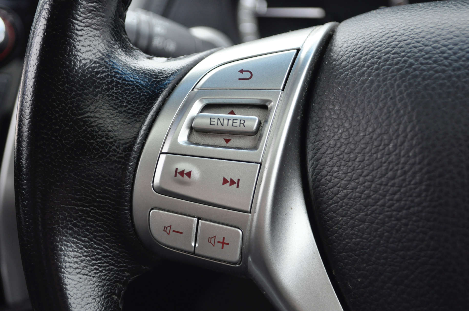 NISSAN NAVARA 2.3 NAVARA TEKNA DCI AUTO 4WD 5dr #19