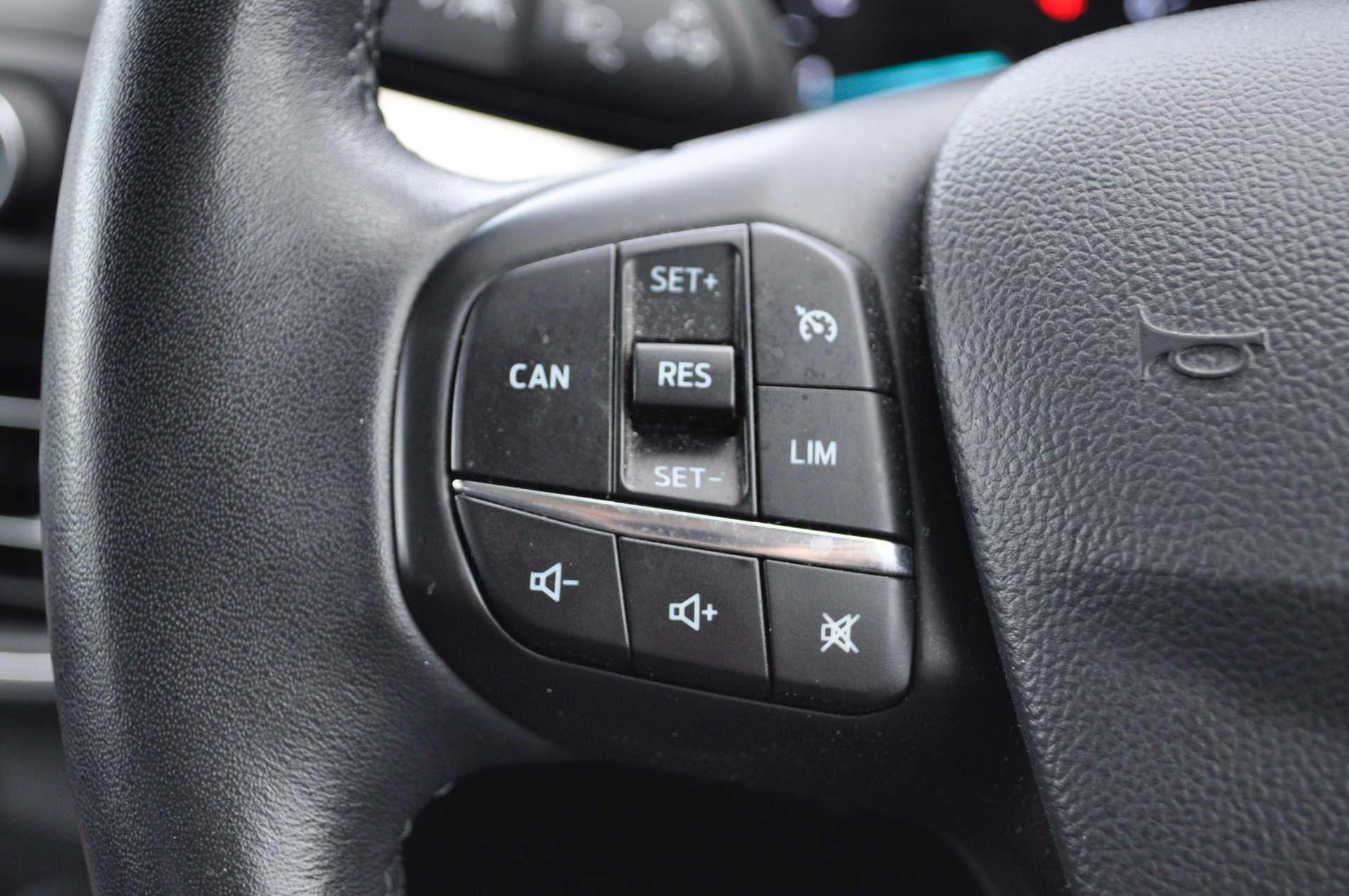 FORD FOCUS 1.0 Focus Titanium 5dr #21