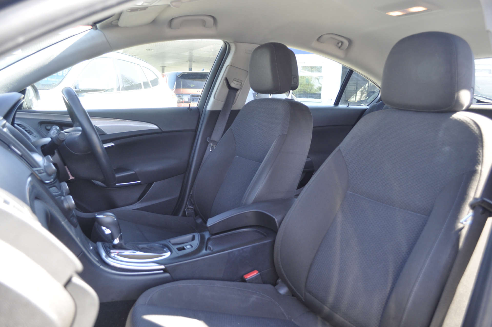 VAUXHALL INSIGNIA 2.0 Insignia Design CDTI Auto 5dr #10
