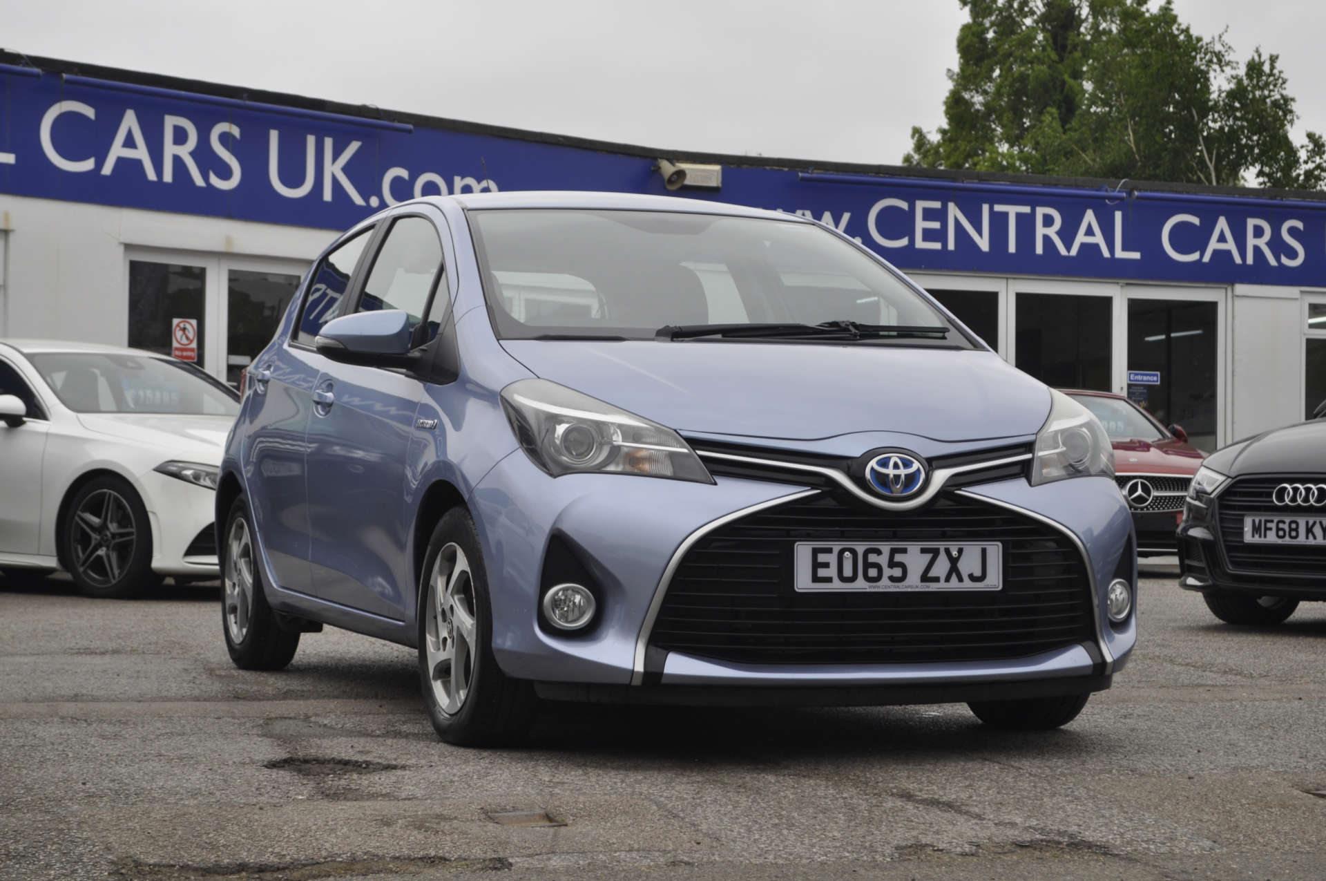 TOYOTA YARIS 1.5 Yaris Hybrid Icon CVT 5dr #23