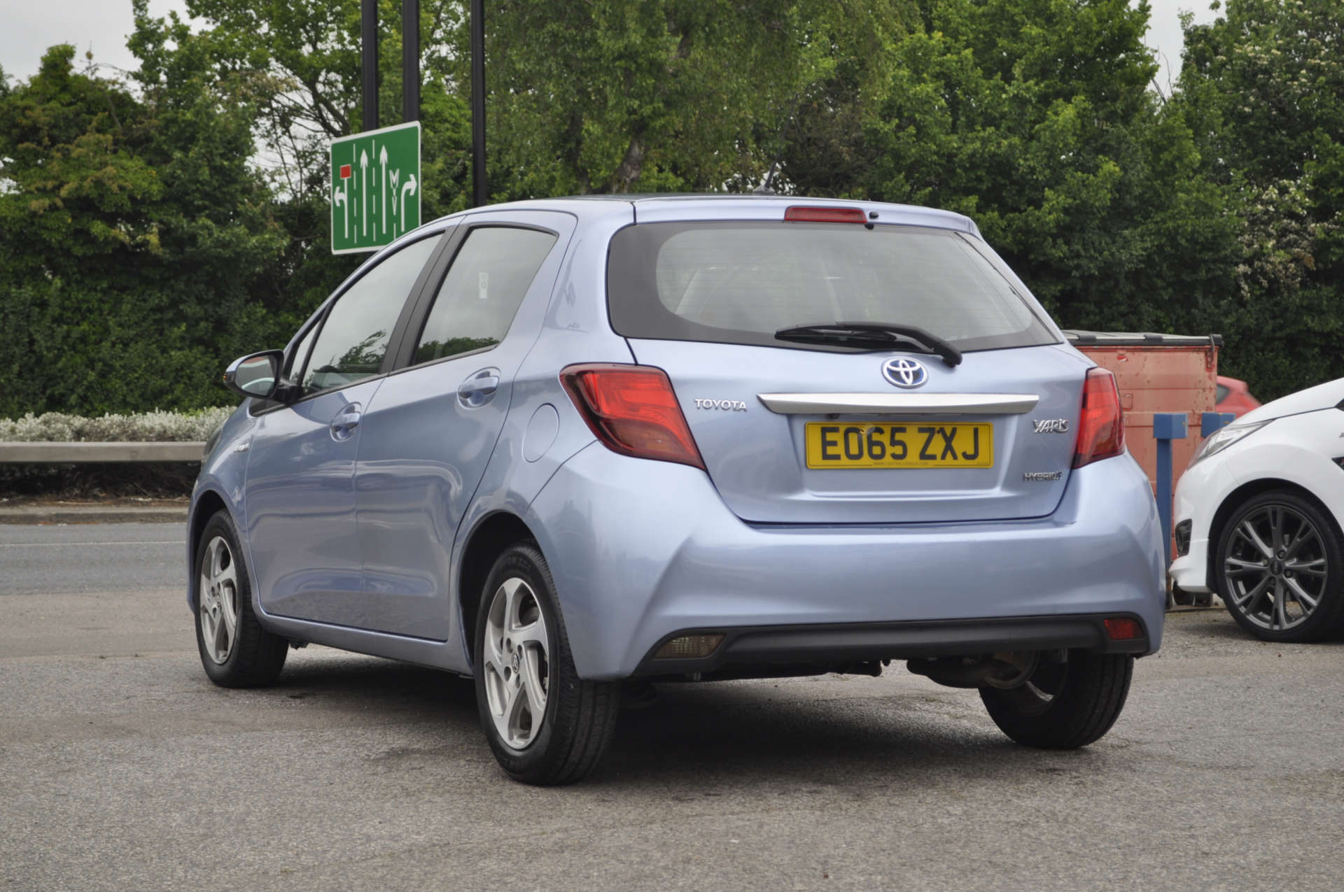TOYOTA YARIS 1.5 Yaris Hybrid Icon CVT 5dr #25