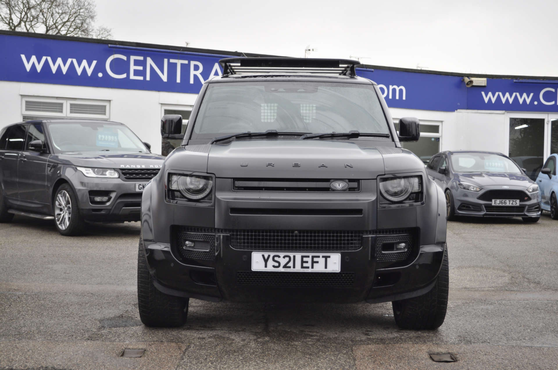 LAND ROVER DEFENDER 3.0 HARD TOP 4WD dr #2