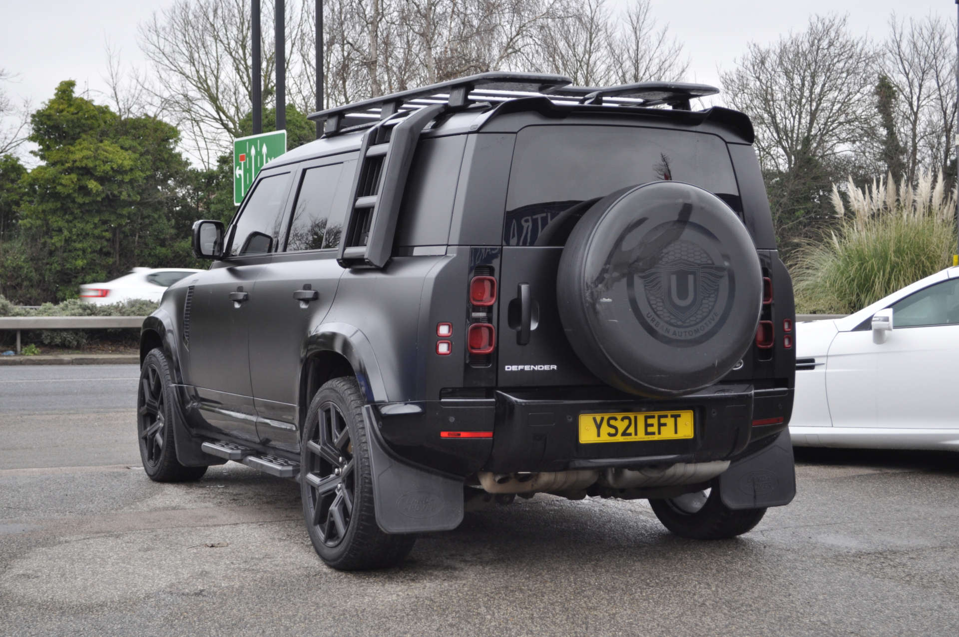 LAND ROVER DEFENDER 3.0 HARD TOP 4WD dr #4