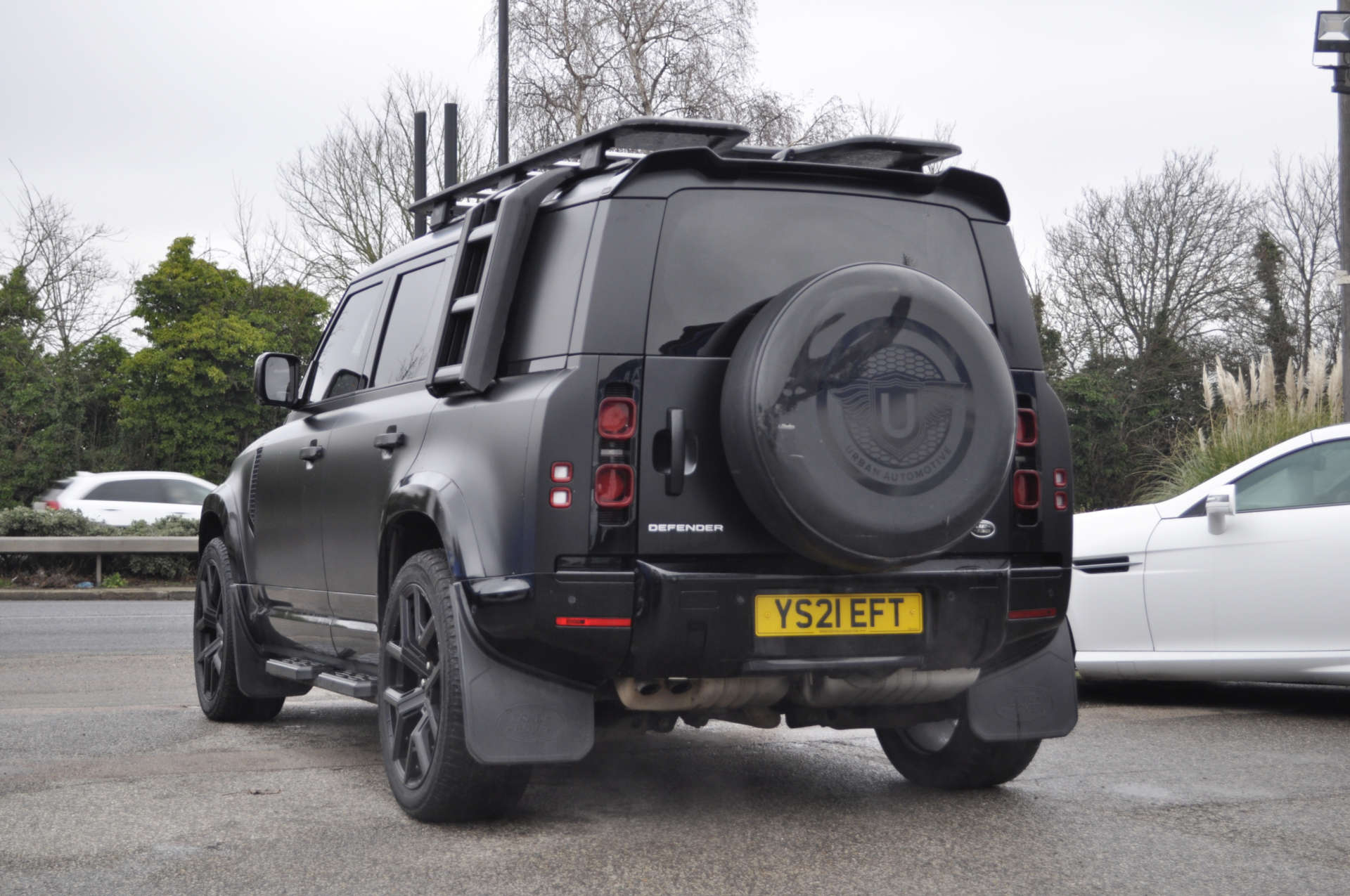 LAND ROVER DEFENDER 3.0 HARD TOP 4WD dr #31