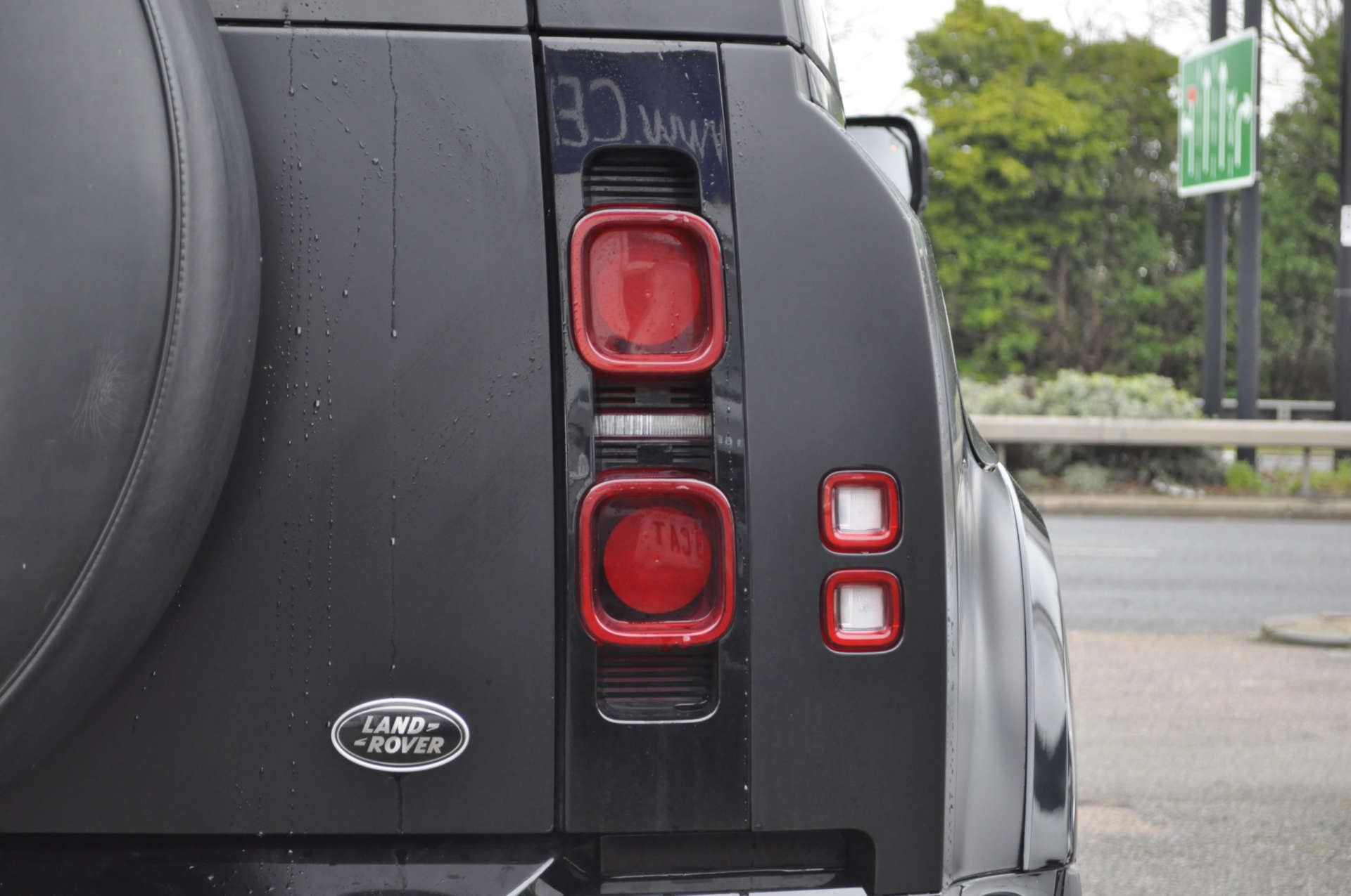 LAND ROVER DEFENDER 3.0 HARD TOP 4WD dr #32