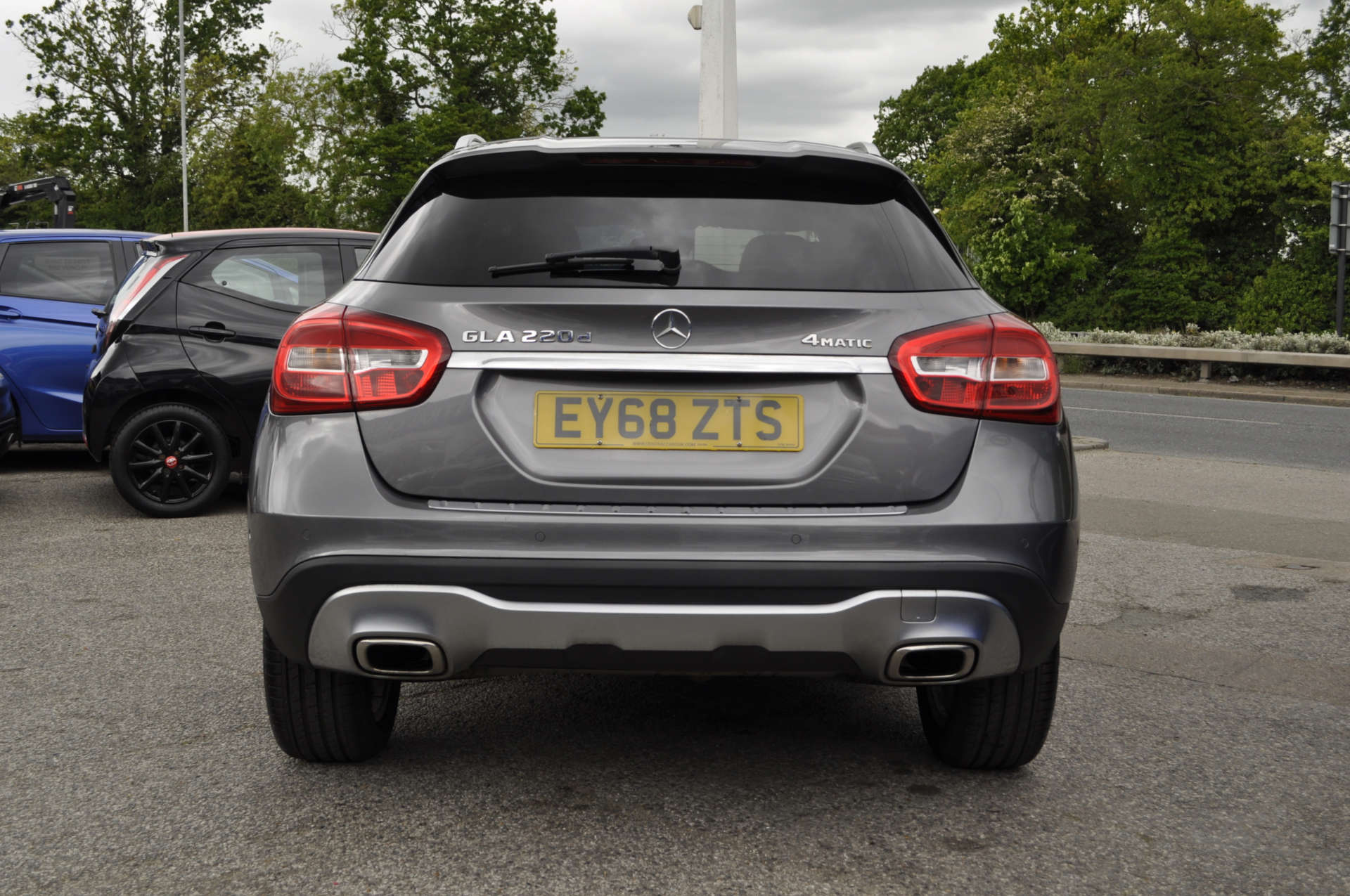 MERCEDES-BENZ GLA 2.1 GLA 220 Sport Executive D 4Matic Auto 4WD 5dr #1
