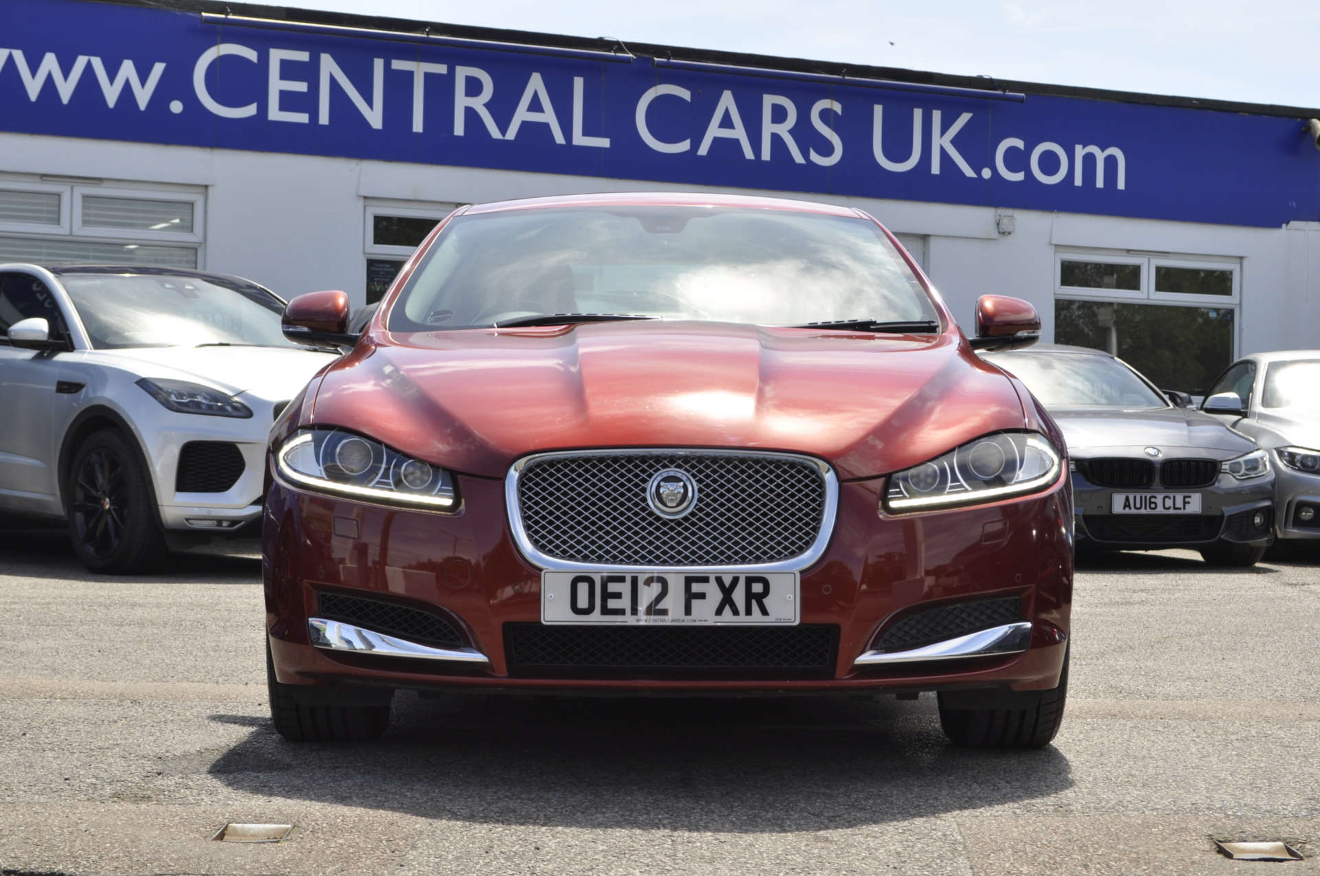 JAGUAR XF 2.2 XF Premium Luxury D Auto 4dr #2