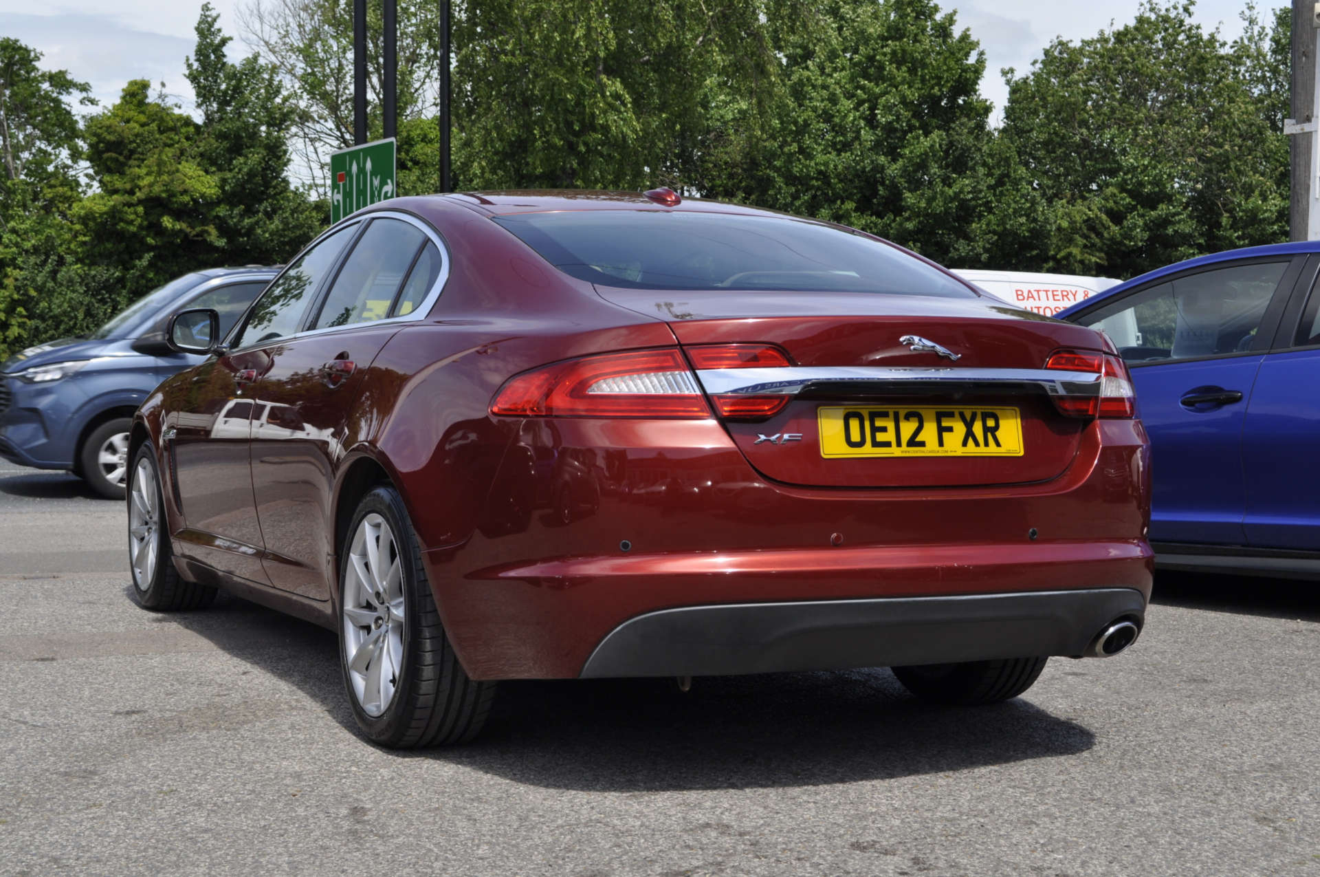 JAGUAR XF 2.2 XF Premium Luxury D Auto 4dr #4