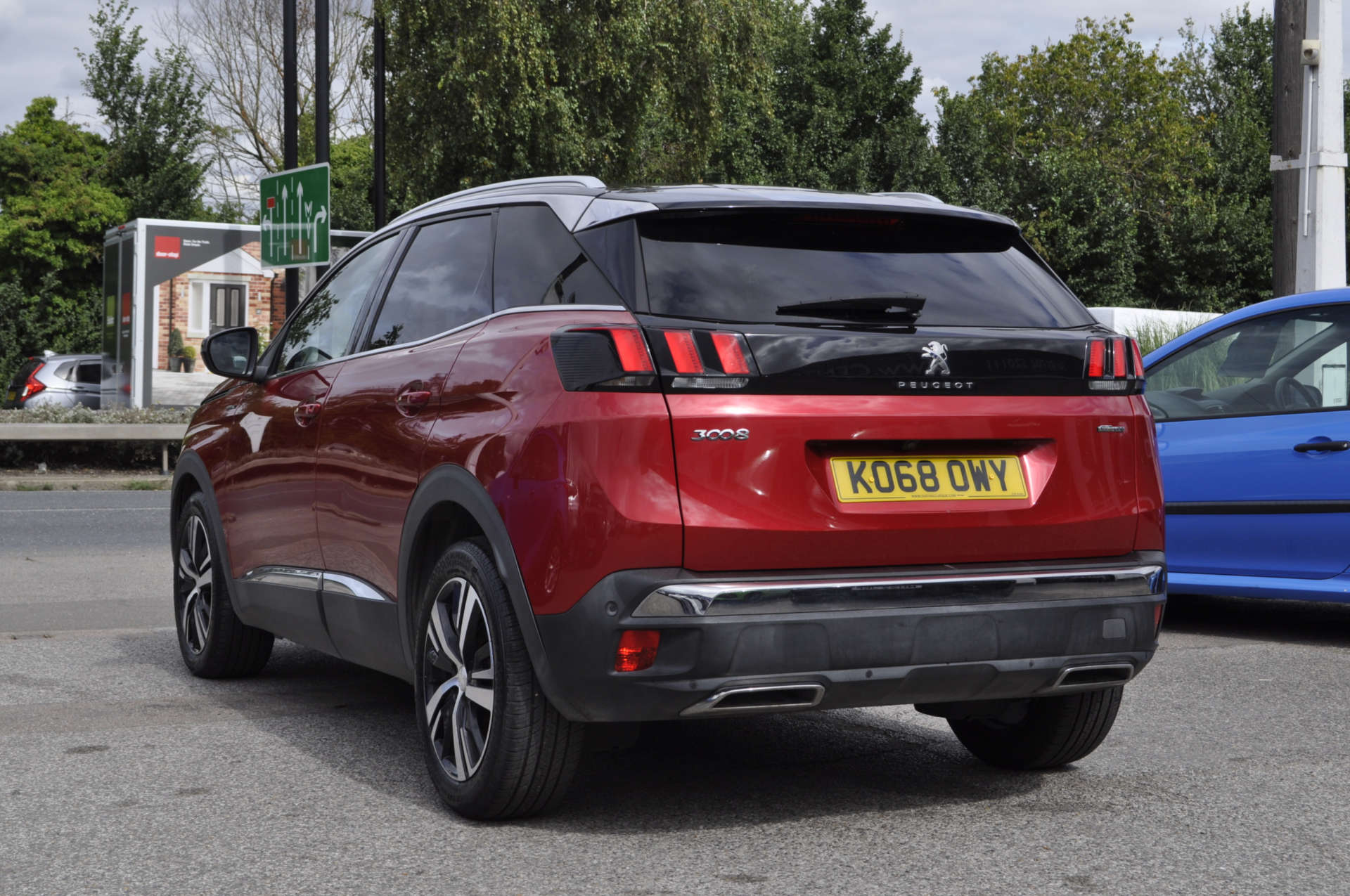 PEUGEOT 3008 1.5 3008 GT Line Blue HDi S/S Auto 5dr #4